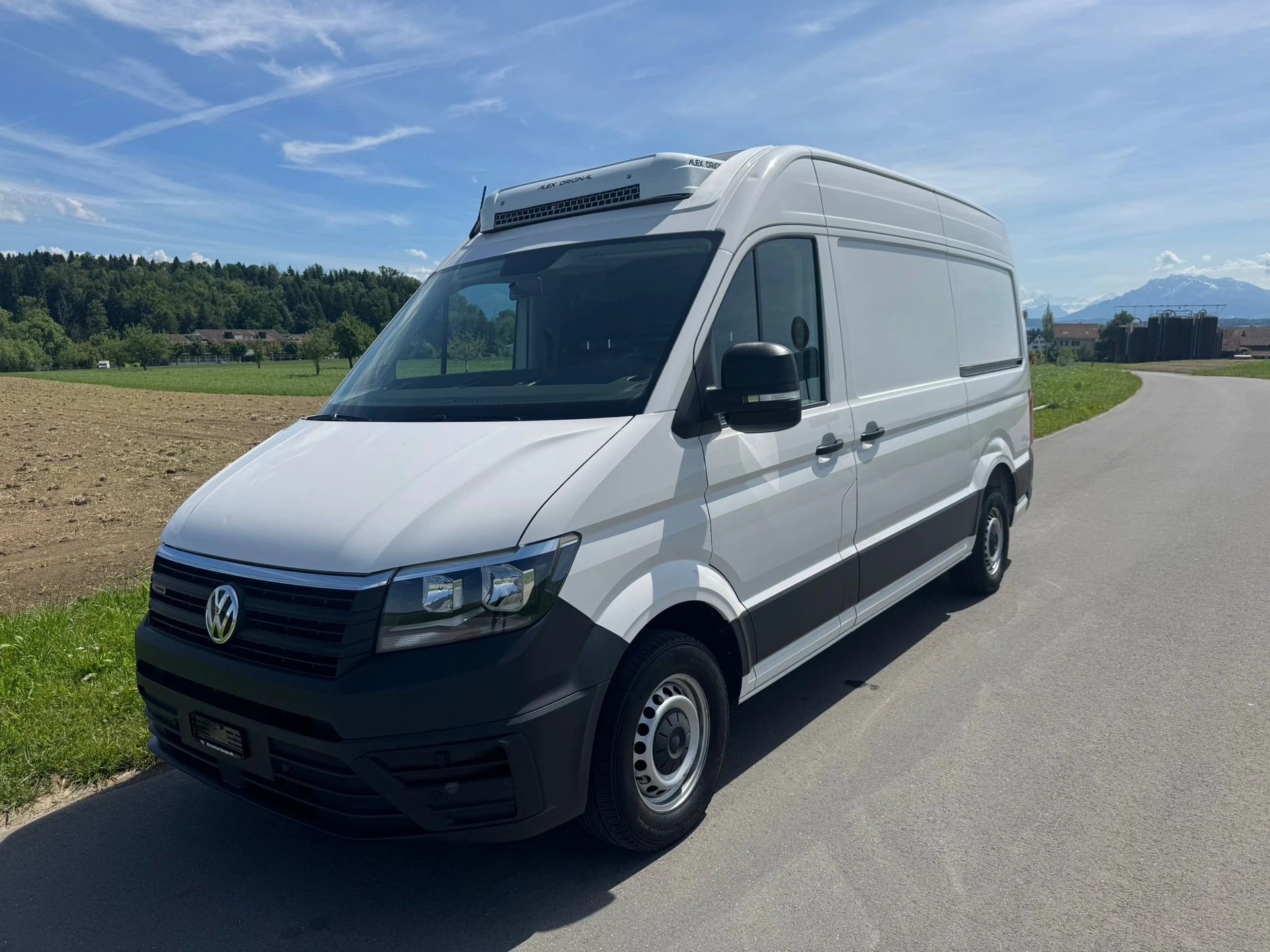 VW Crafter 35 2.0 TDI L3 4Motion-image-0
