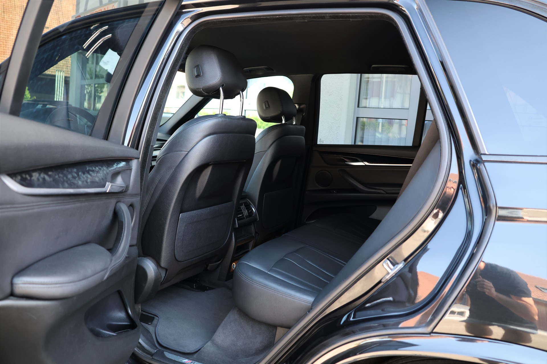 BMW X5 xDrive M50d Steptronic (CH)-image-11