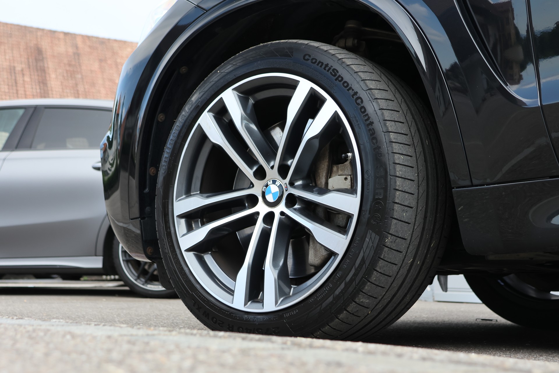 BMW X5 xDrive M50d Steptronic (CH)-image-7
