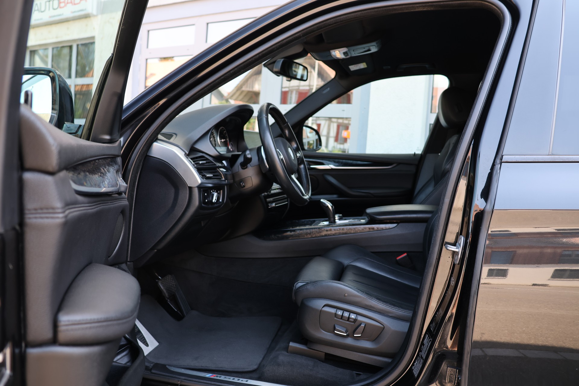 BMW X5 xDrive M50d Steptronic (CH)-image-8