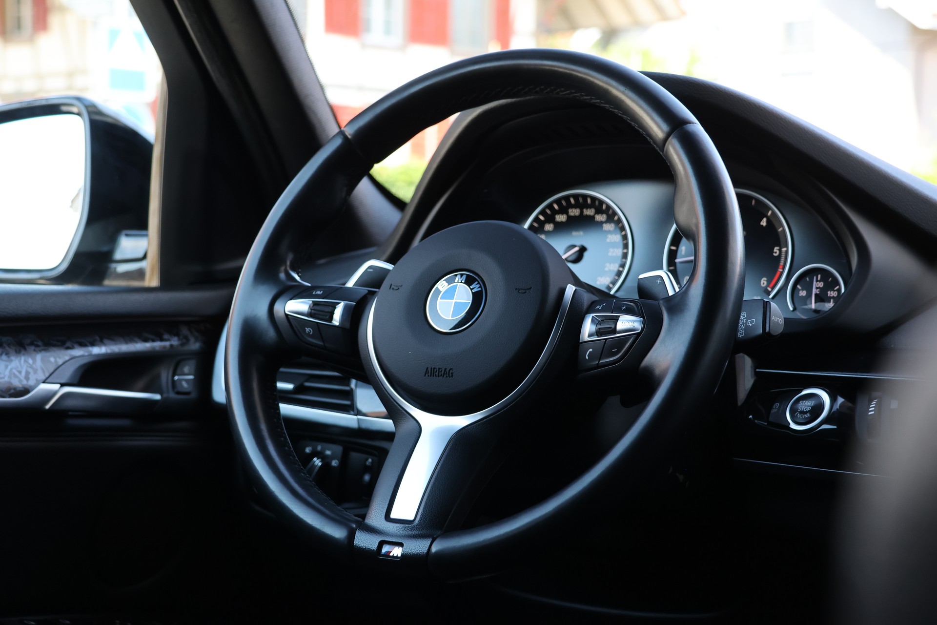 BMW X5 xDrive M50d Steptronic (CH)-image-13