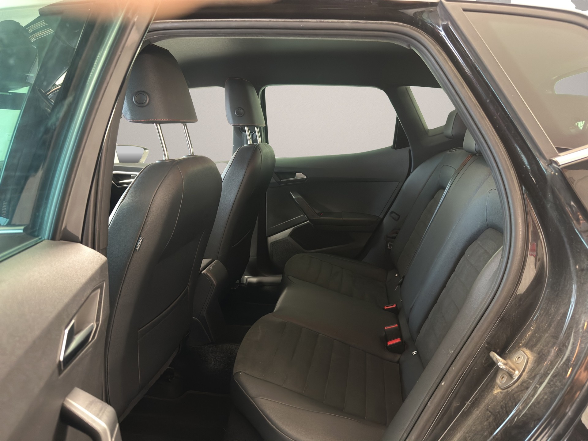 SEAT Arona 1.0 TSI Eco Move FR DSG-image-10