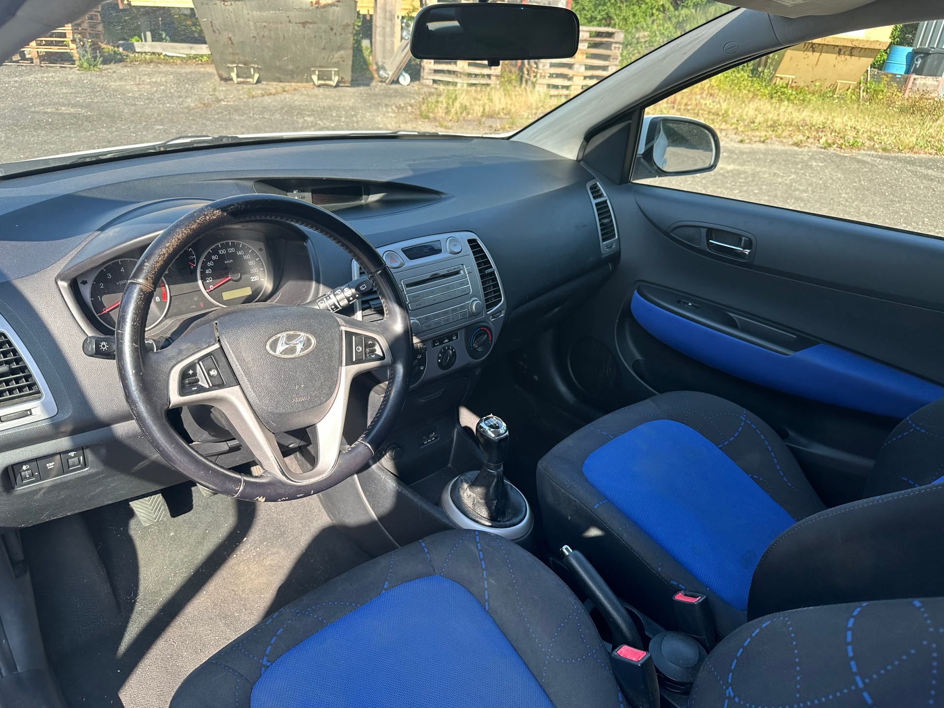 HYUNDAI i20 1.4 Style-image-5