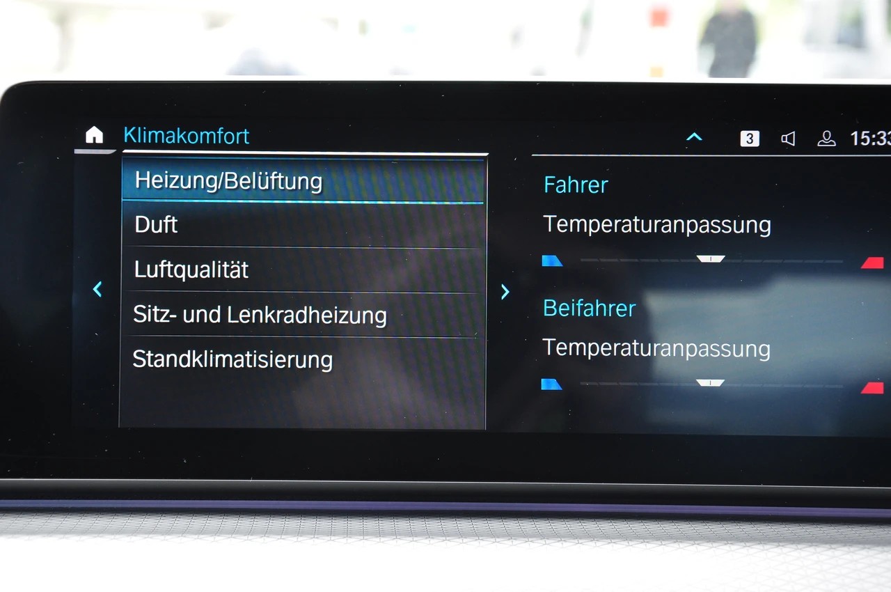 BMW 530e xDrive Pure M Sport Edition Steptronic-image-22