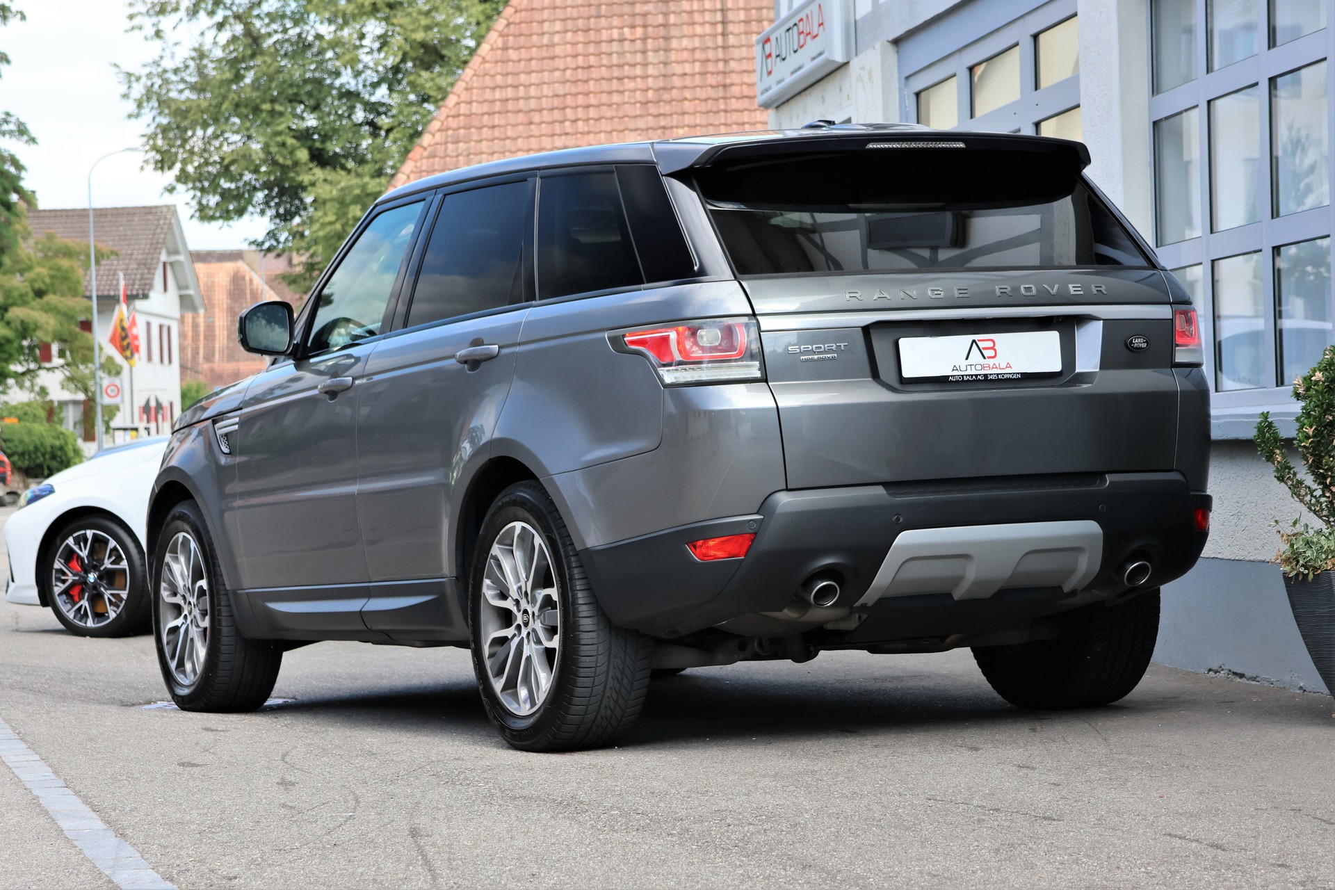 LAND ROVER Range Rover Sport 3.0 TDV6 HSE Automatic-showroom-element-2