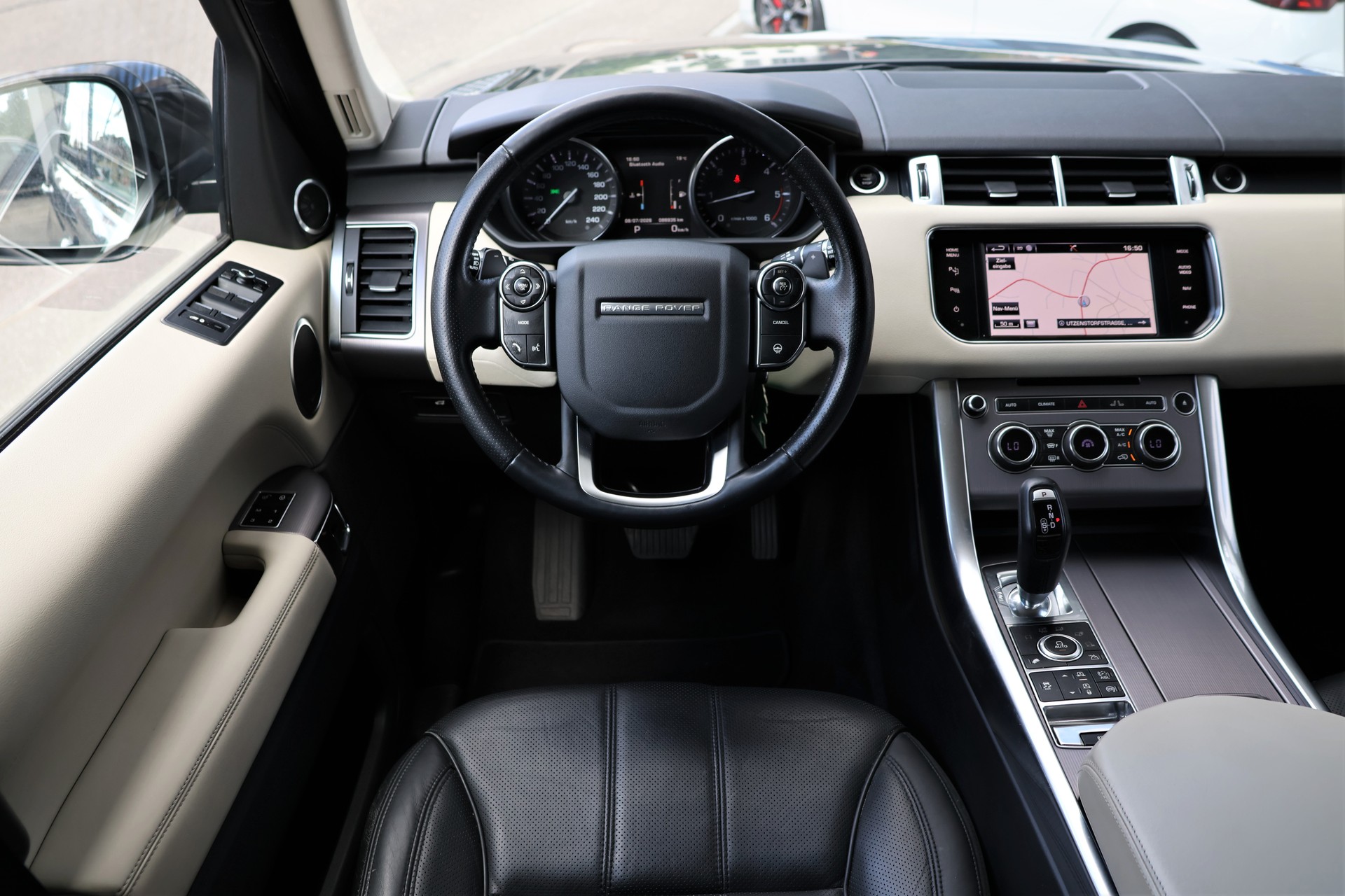 LAND ROVER Range Rover Sport 3.0 TDV6 HSE Automatic-image-14