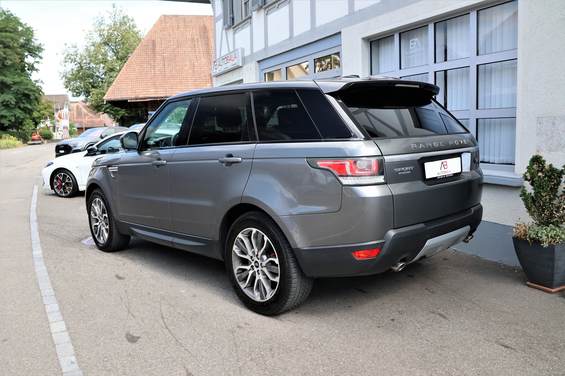 LAND ROVER Range Rover Sport 3.0 TDV6 HSE Automatic-image-6