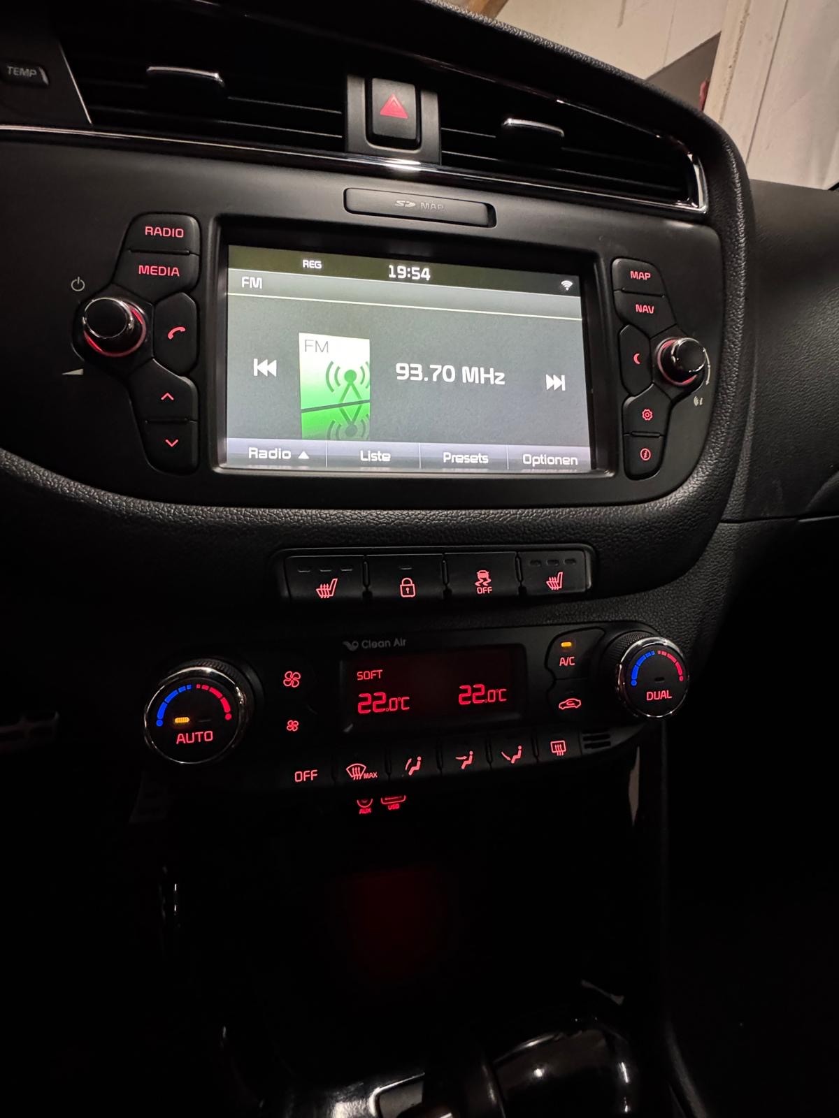 KIA Cee'd Sportswagon 1.6 CRDi Style DCT-image-11