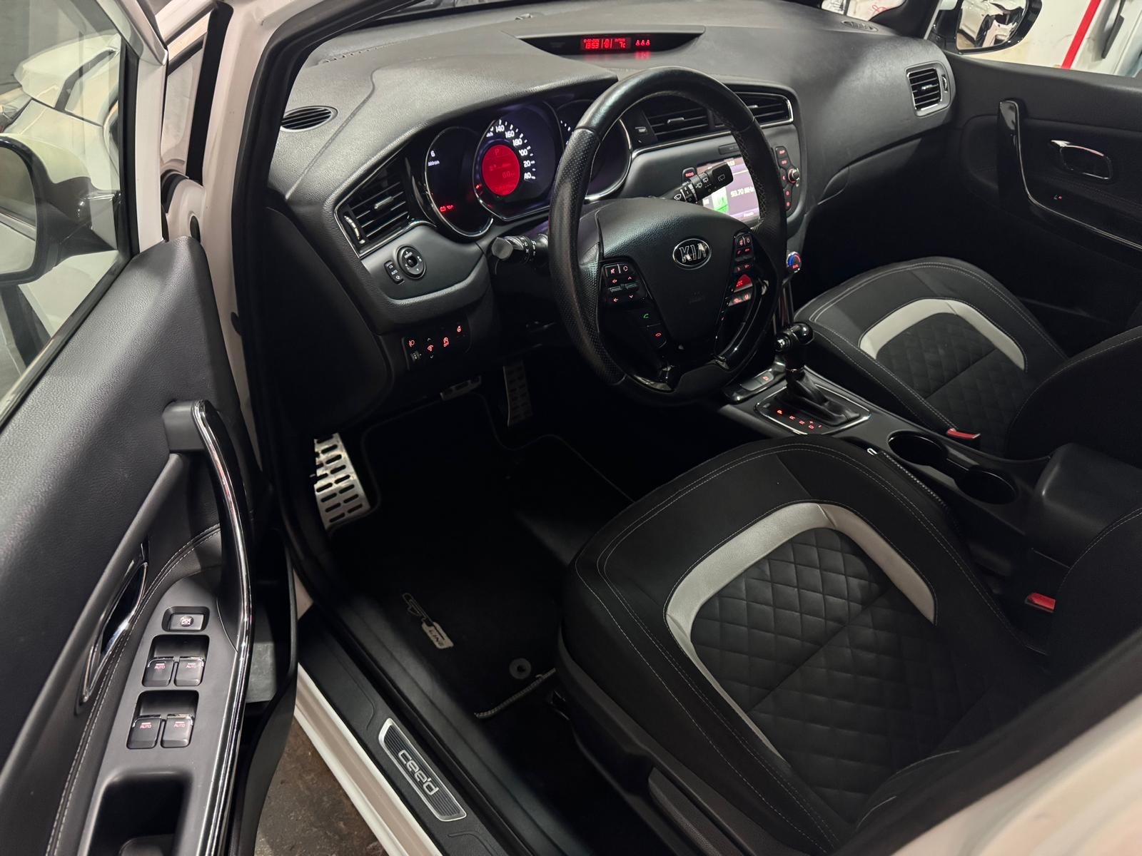 KIA Cee'd Sportswagon 1.6 CRDi Style DCT-image-7