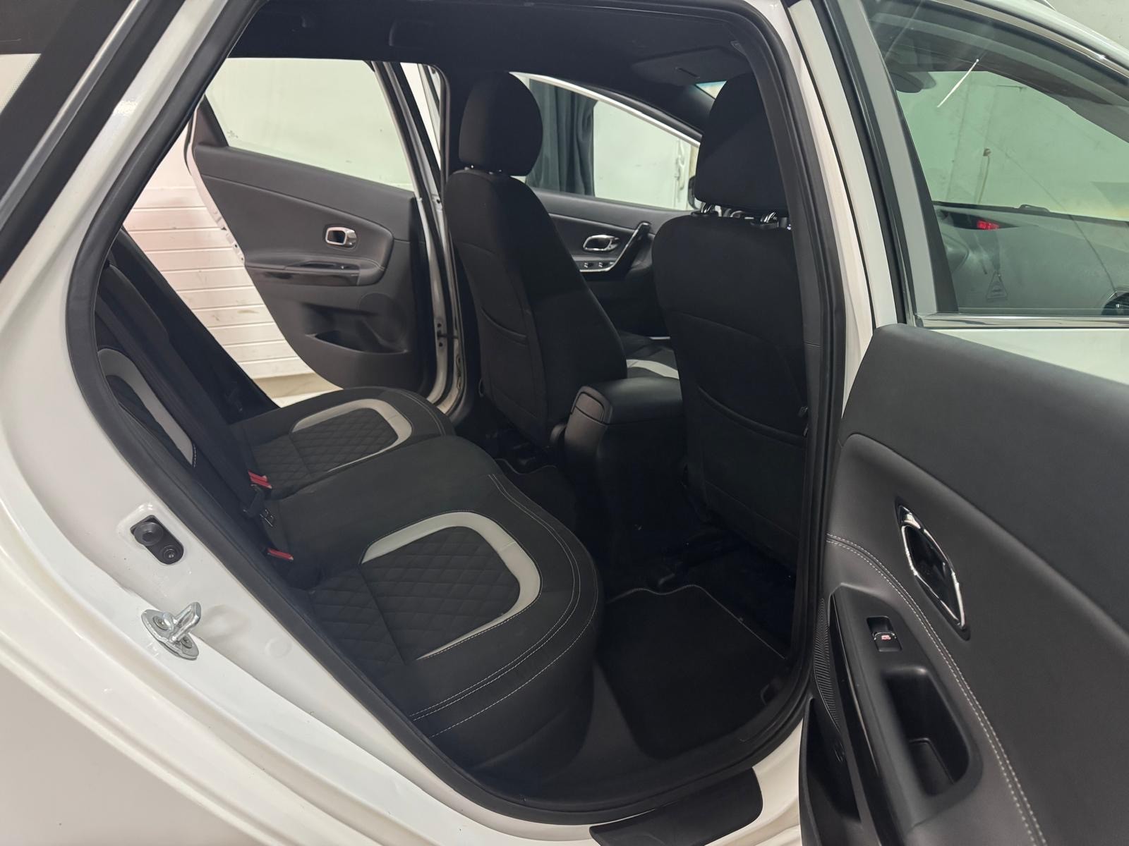 KIA Cee'd Sportswagon 1.6 CRDi Style DCT-image-8