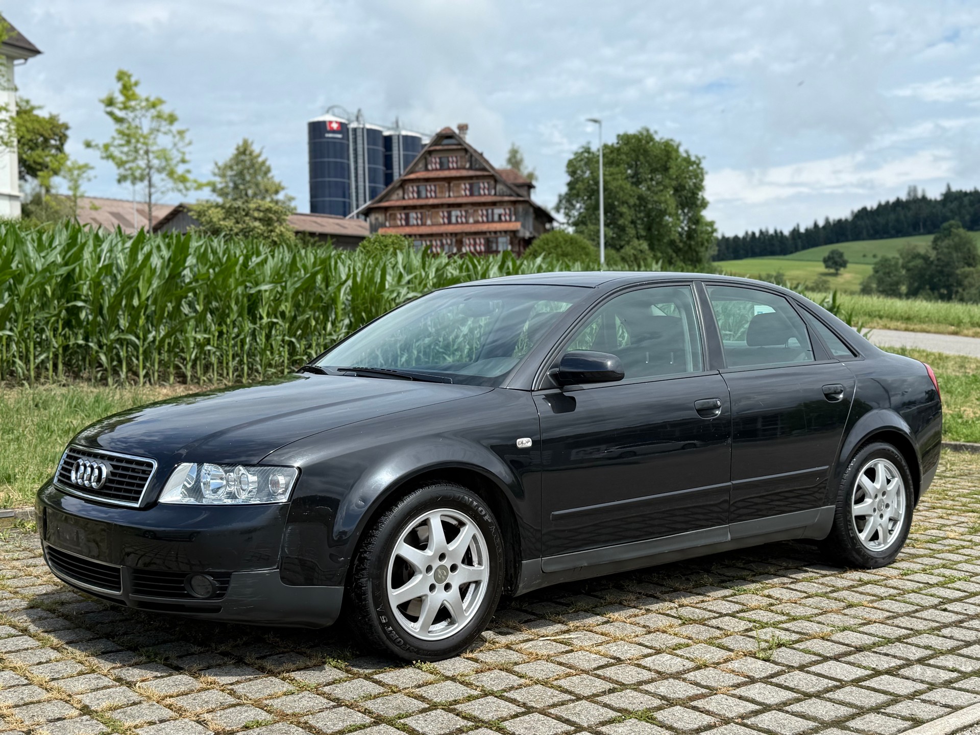 AUDI A4 1.8 T-image-0
