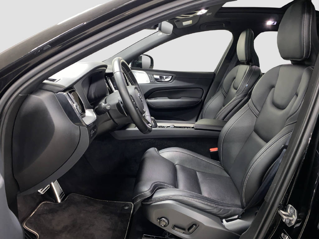 VOLVO XC60 2.0 T8 TE R-Design eAWD-image-5