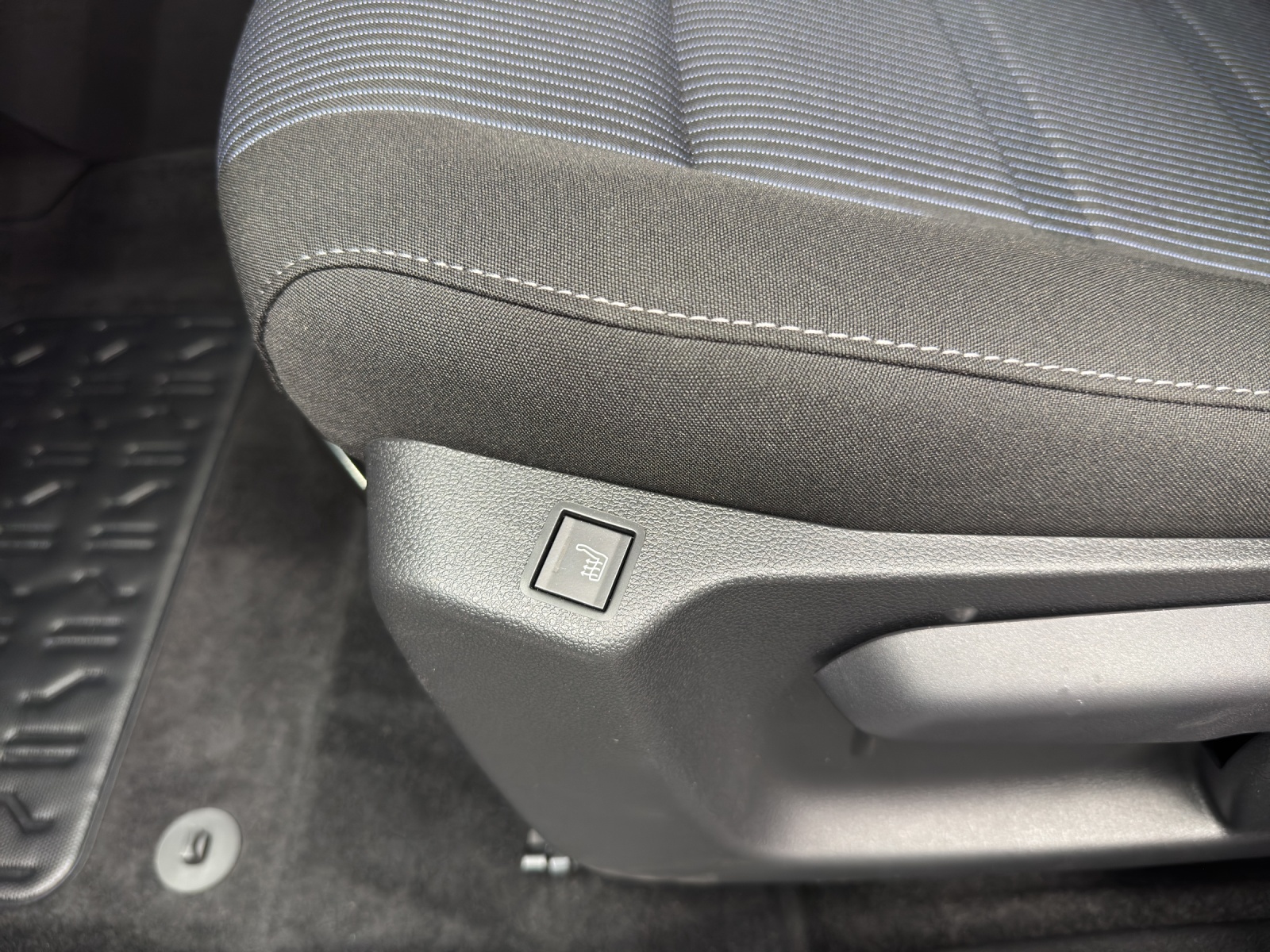 FIAT Qubo L 1.5 TD La Prima-image-13