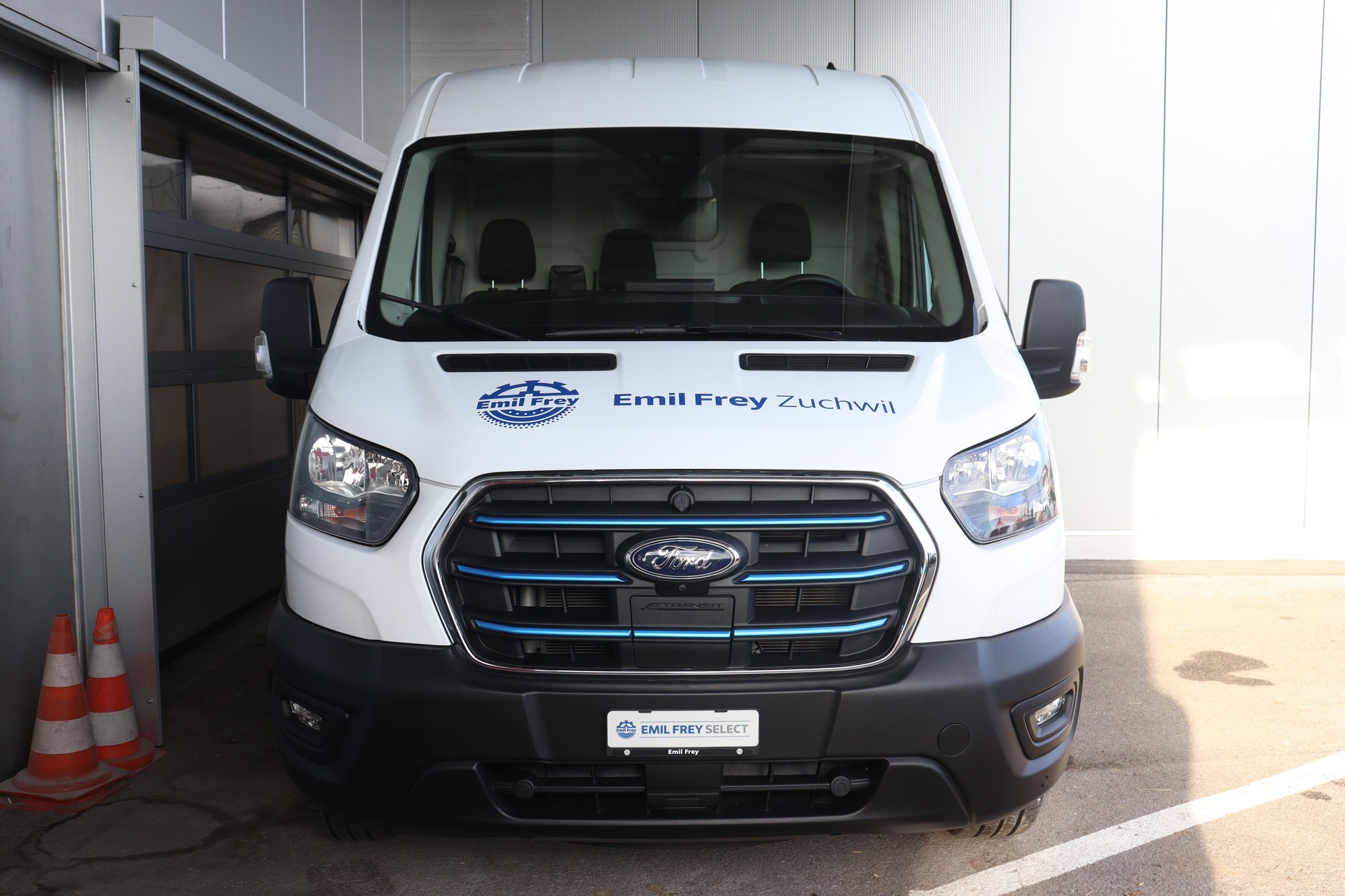 FORD E-Transit Van 350 L2H2 68kWh Trend-showroom-element-1
