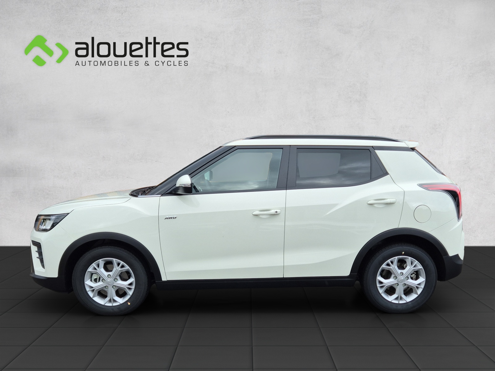 KGM-SsangYong Tivoli 1.5 T GDI Steel 4WD Automat-image-2