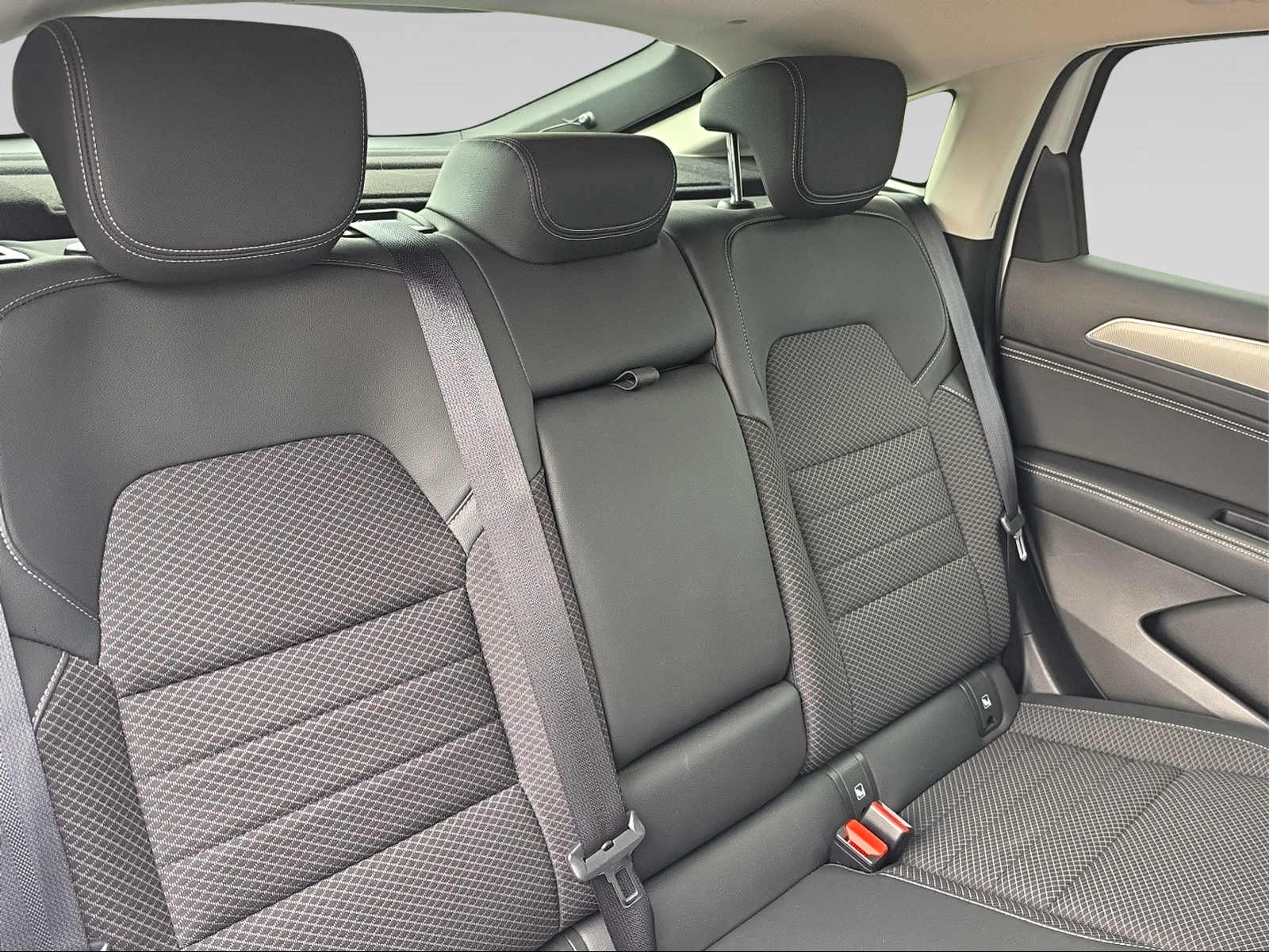 RENAULT Arkana 1.6 E-Tech Intens-image-9