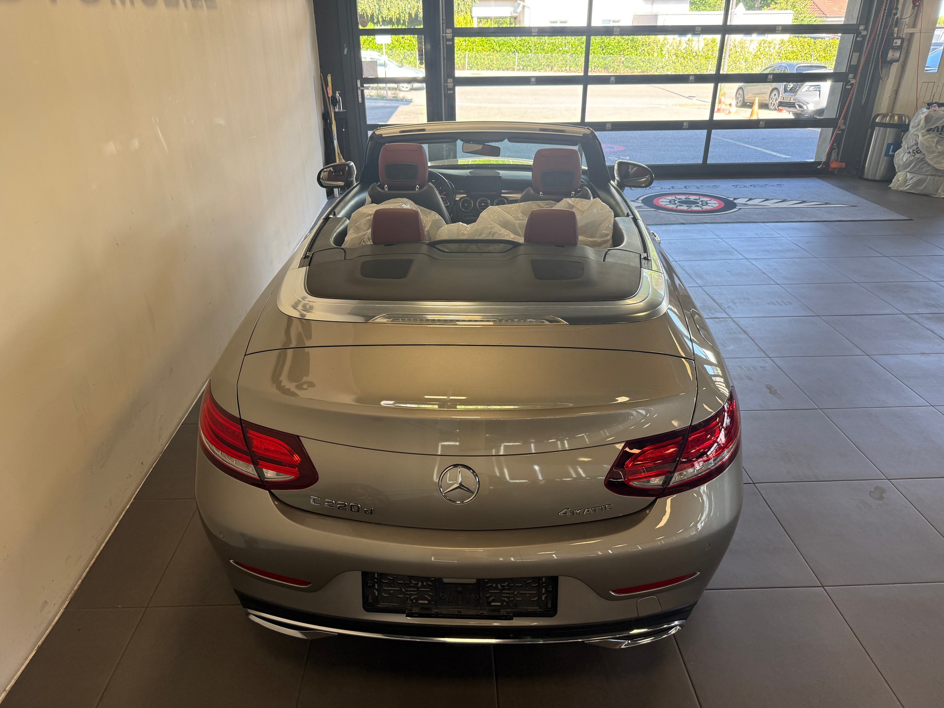 MERCEDES-BENZ C 220 d 4Matic Cabriolet 9G-Tronic-image-14