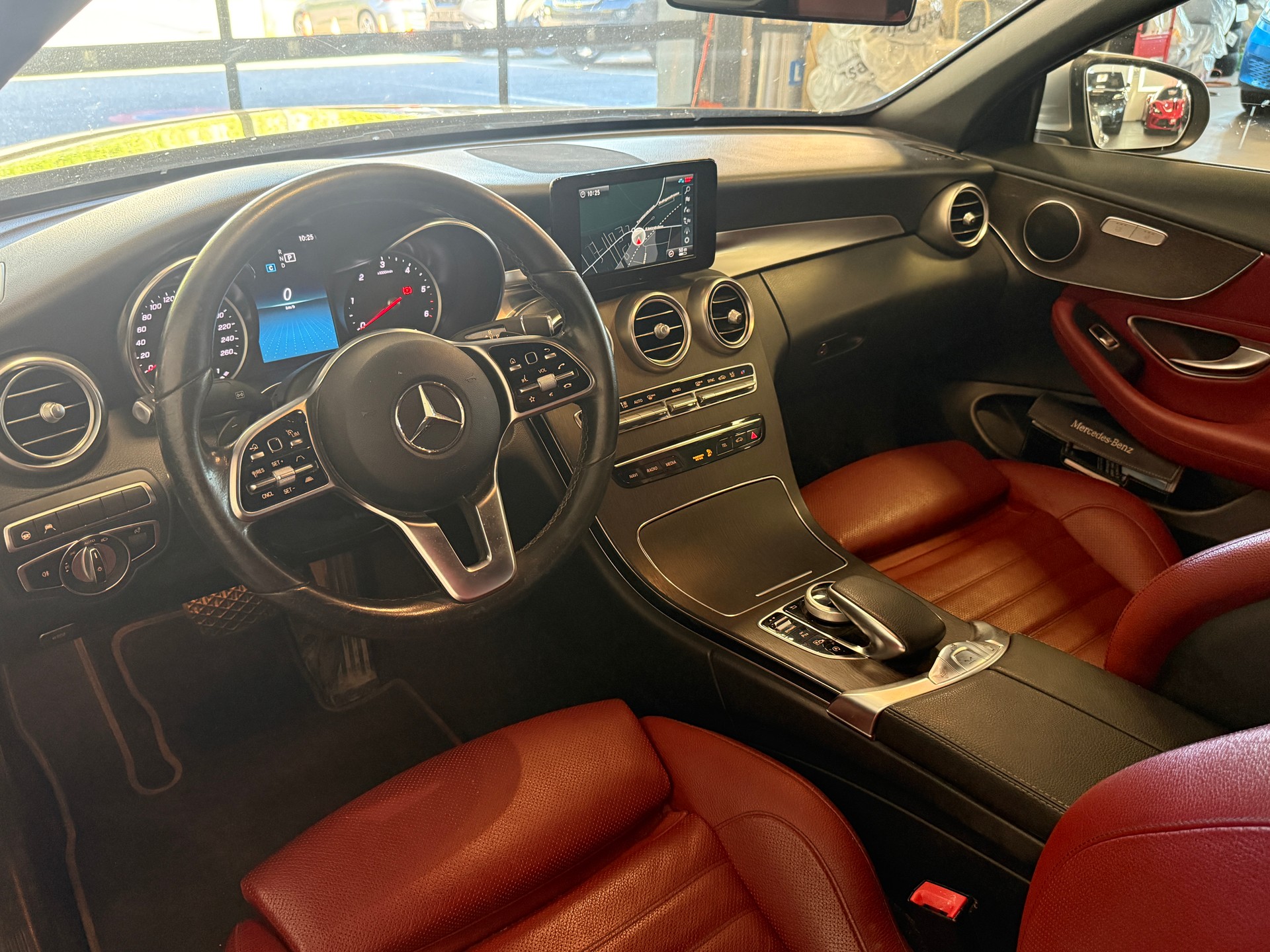MERCEDES-BENZ C 220 d 4Matic Cabriolet 9G-Tronic-image-8