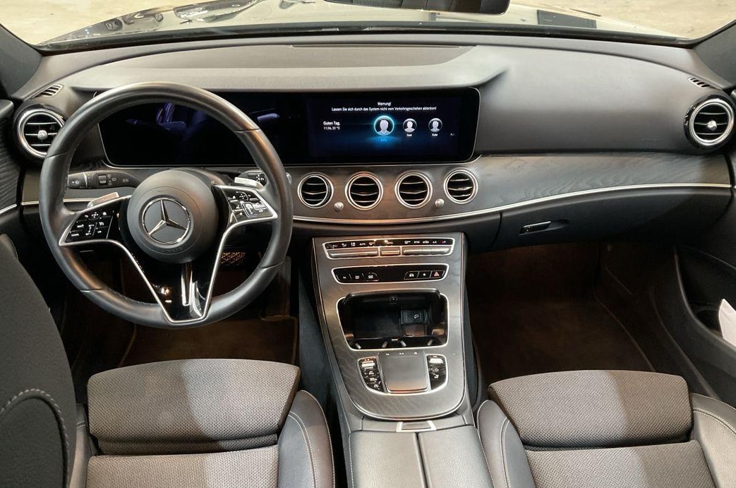 MERCEDES-BENZ E 200 d T Avantgarde 9G-Tronic-image-2