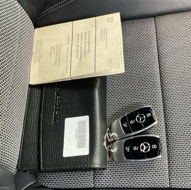 MERCEDES-BENZ E 200 d T Avantgarde 9G-Tronic-image-3