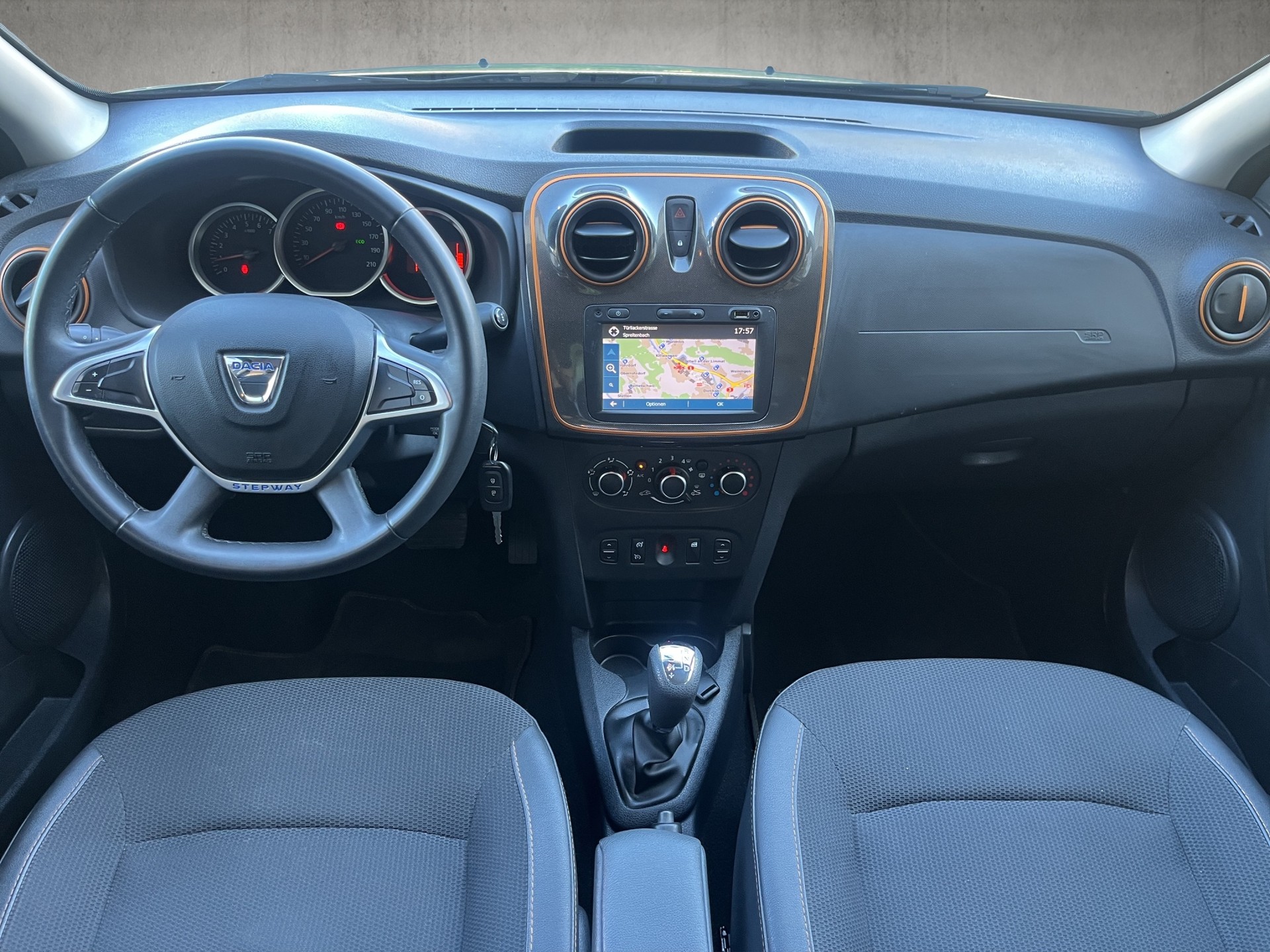 DACIA Sandero 1.5 dCi Stepway Automatic-image-8