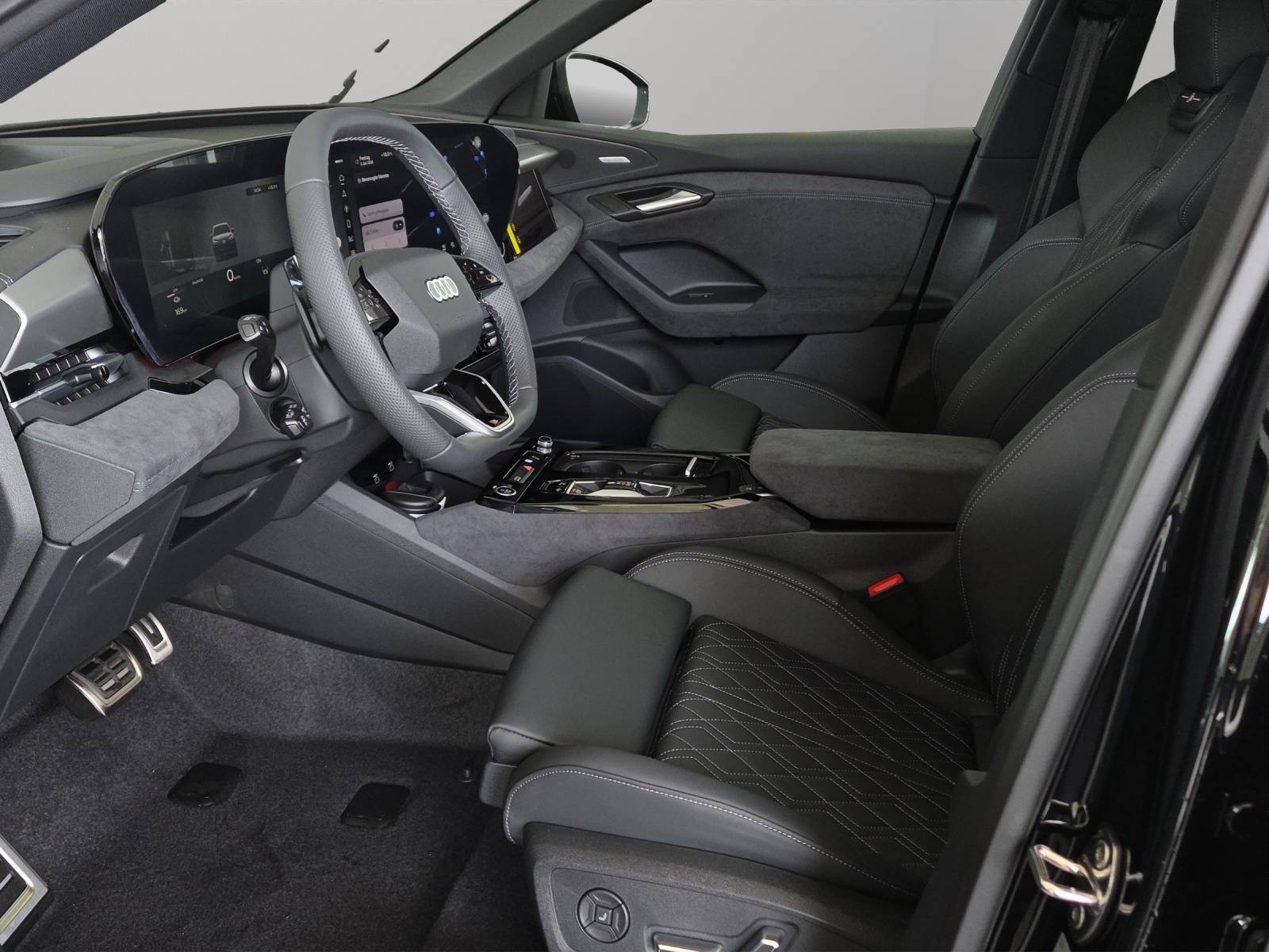 AUDI Q6 e-tron quattro-image-5