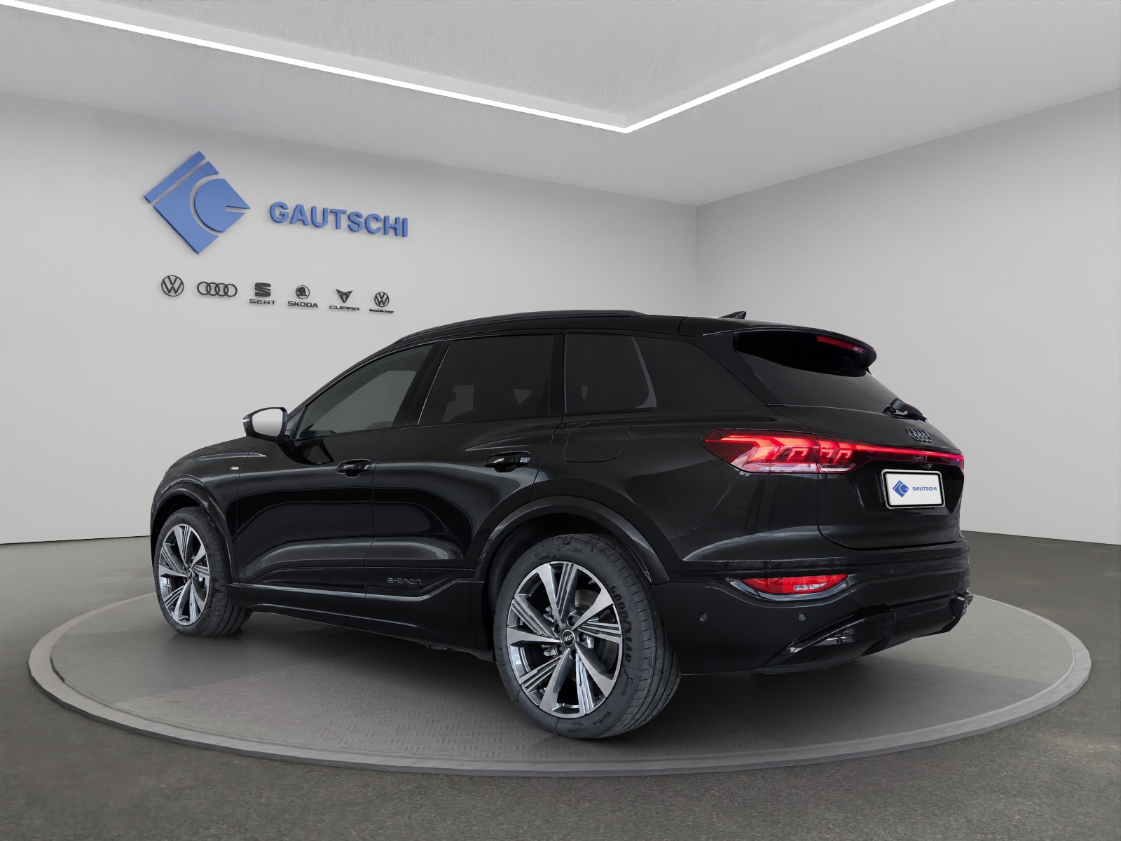 AUDI Q6 e-tron quattro-image-2