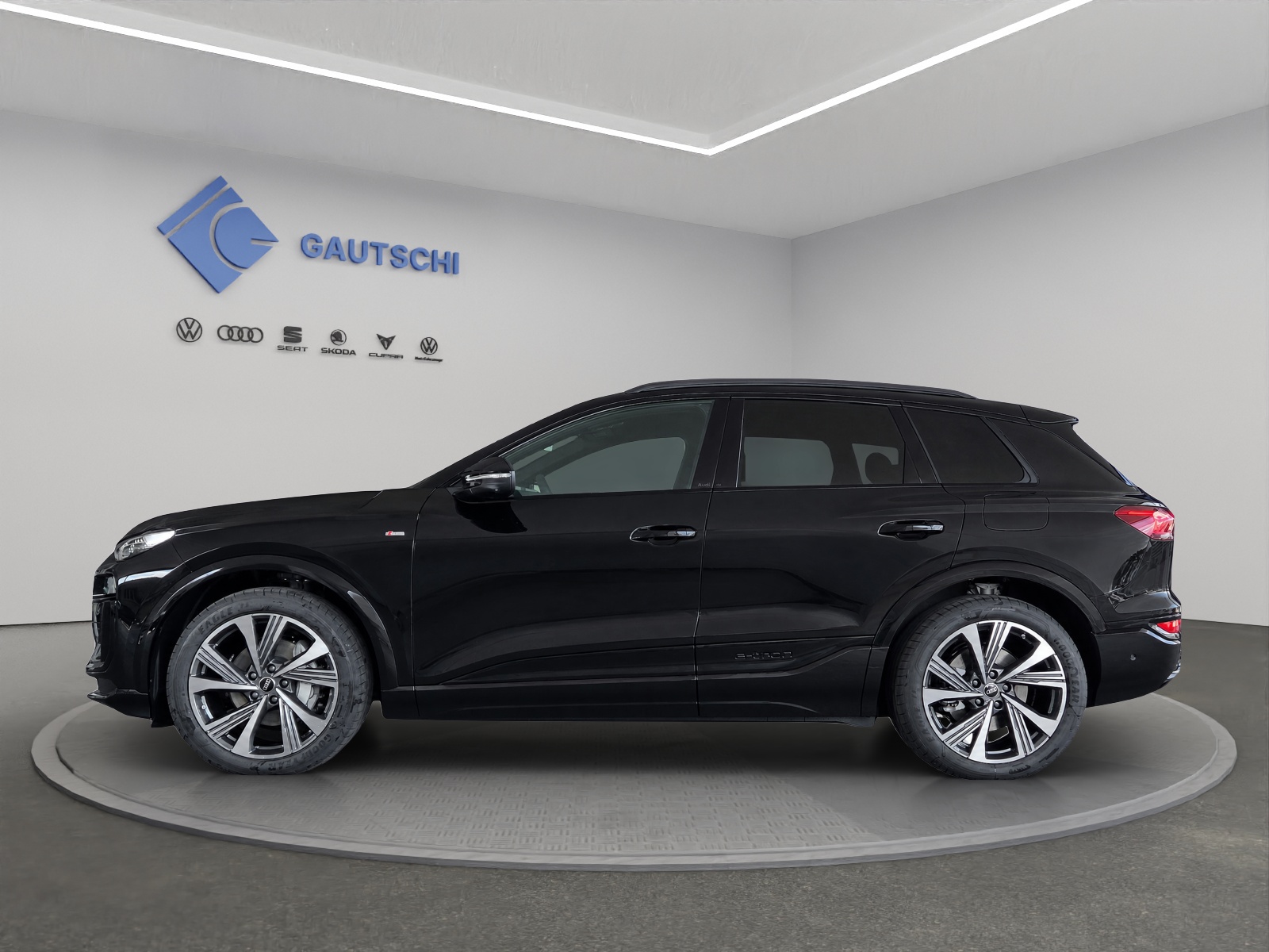 AUDI Q6 e-tron quattro-image-1