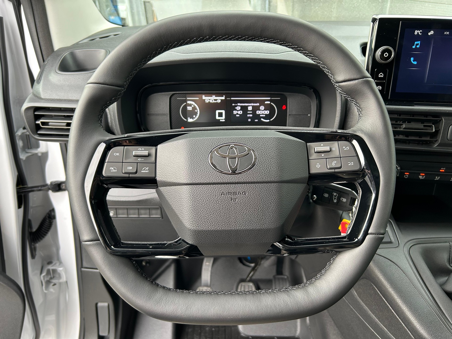 TOYOTA PROACE CITY Van L1 1.2 Active-image-8