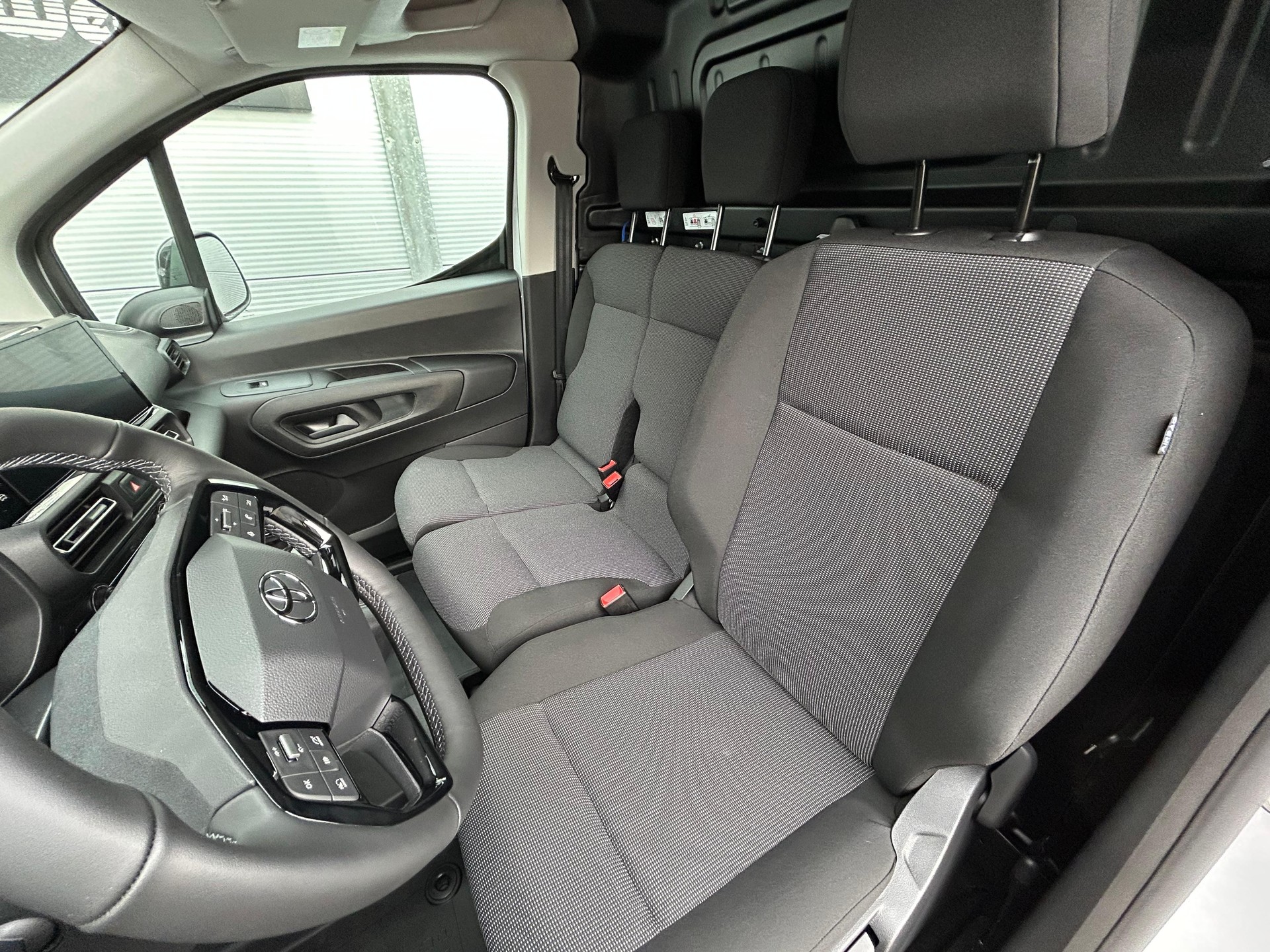TOYOTA PROACE CITY Van L1 1.2 Active-image-6
