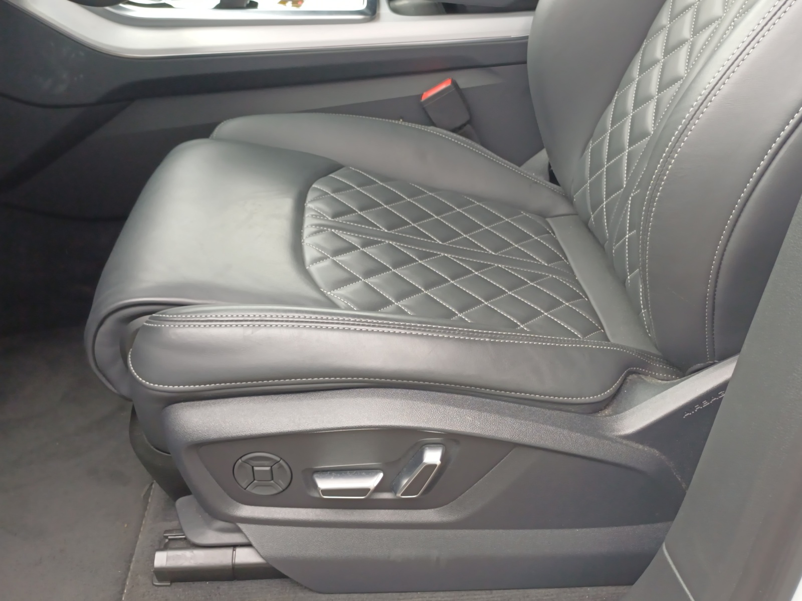 AUDI Q7 SUV TDI quattro 210 kW S Line tiptronic-image-15