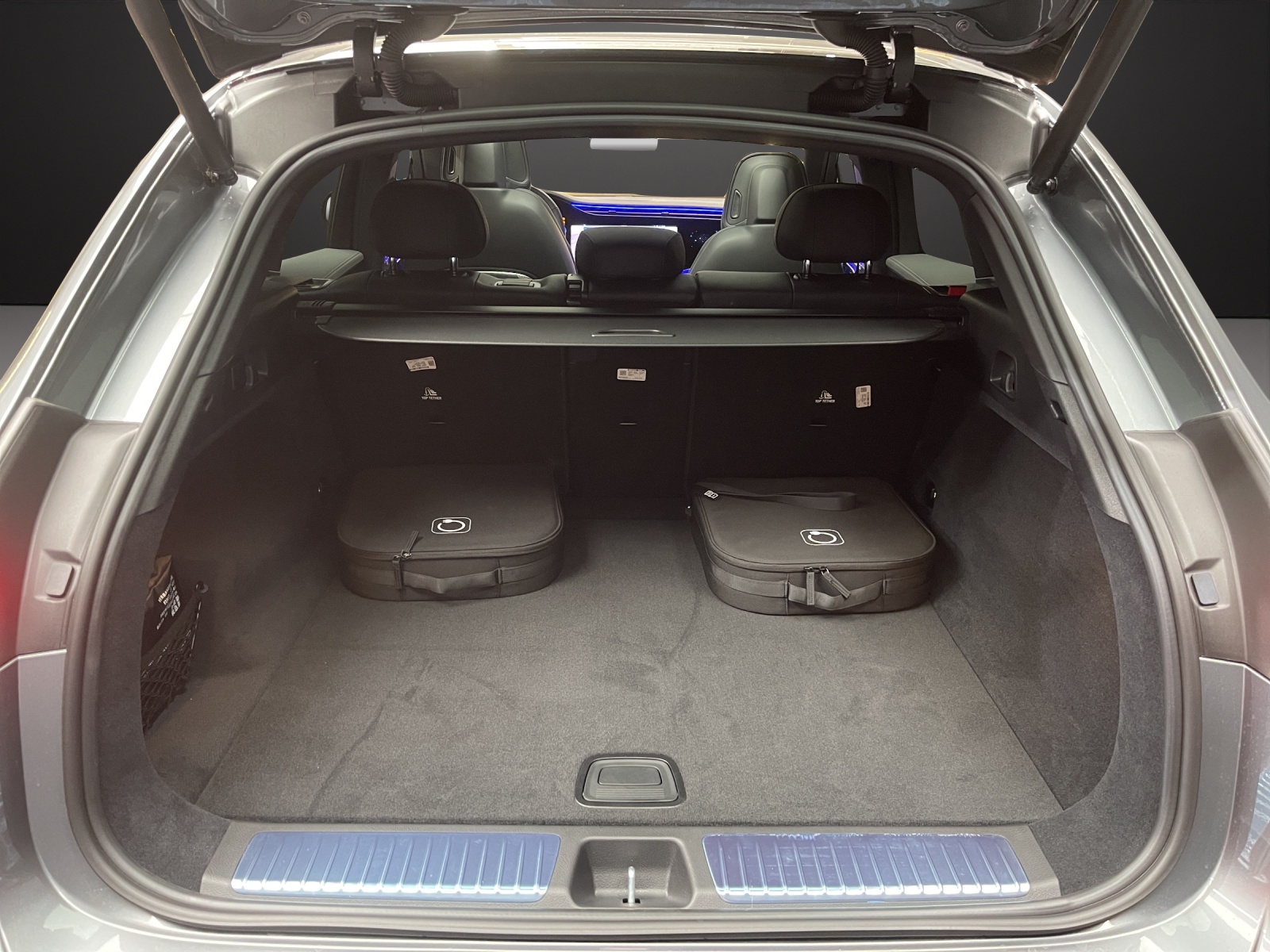 MERCEDES-BENZ EQE 350 4MATIC SUV "Excellence Edition"-image-10