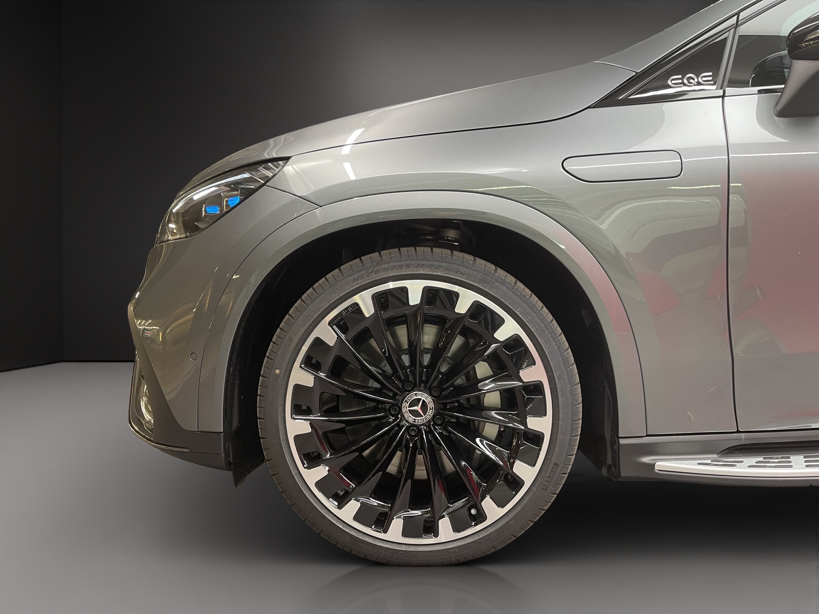 MERCEDES-BENZ EQE 350 4MATIC SUV "Excellence Edition"-image-12