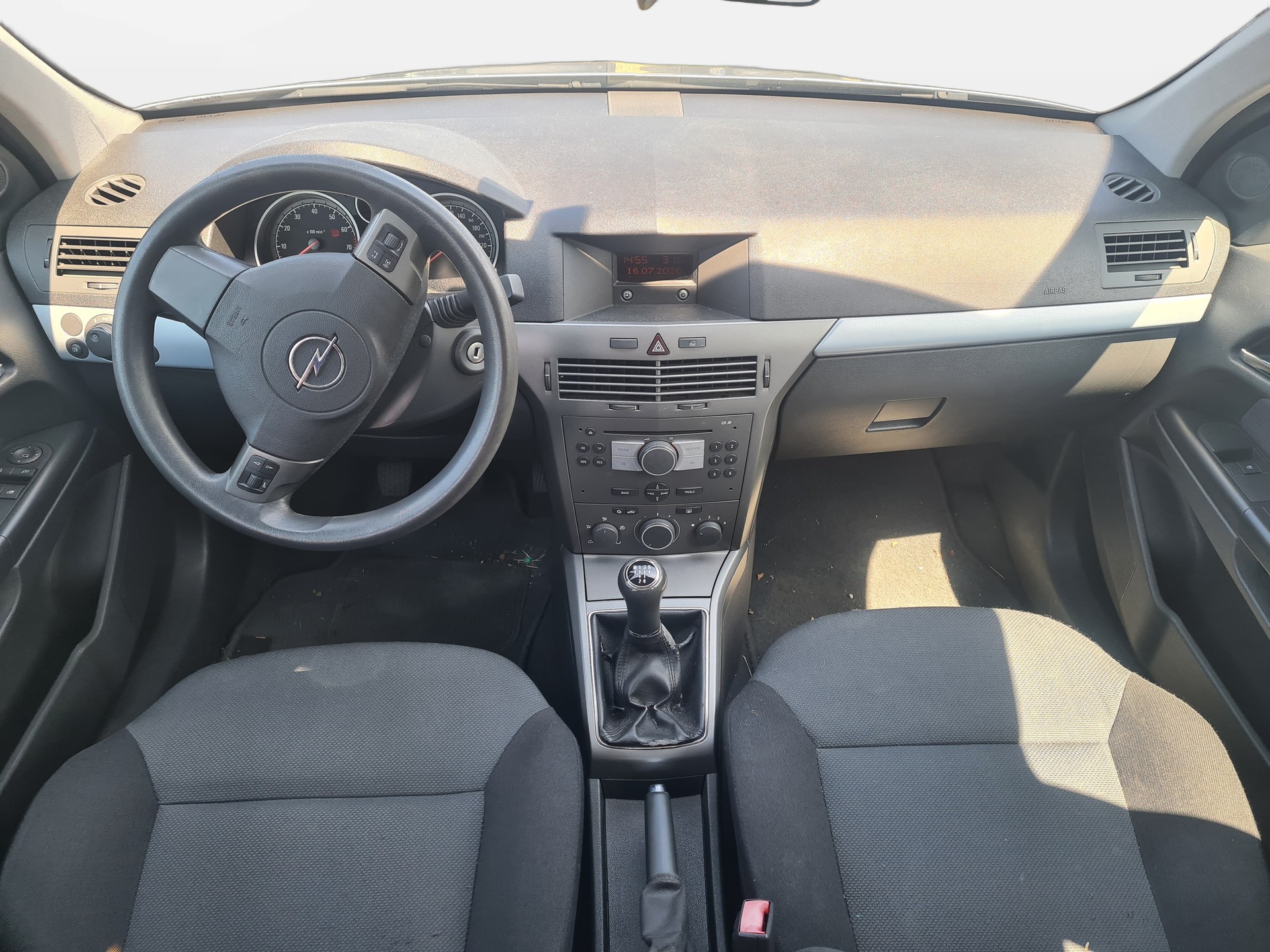 OPEL Astra Caravan 1.6i 16V TP Sport-image-10