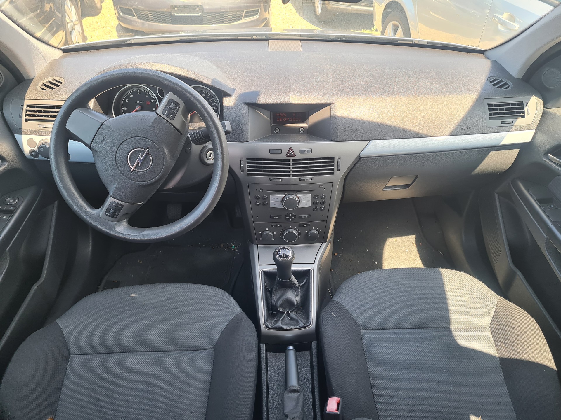 OPEL Astra Caravan 1.6i 16V TP Sport-image-10