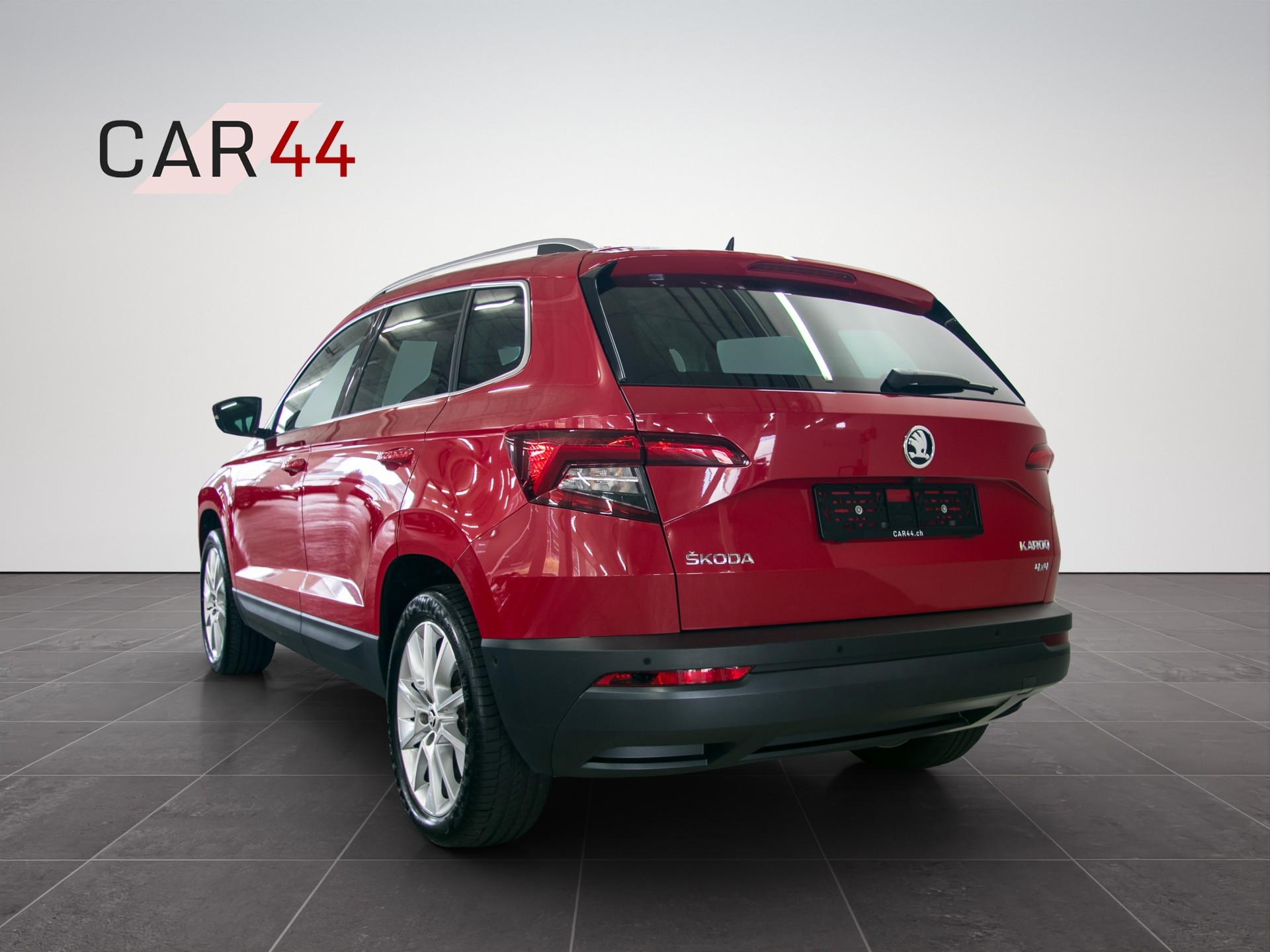 SKODA Karoq 2.0 TDI CR Style 4x4 DSG-image-2