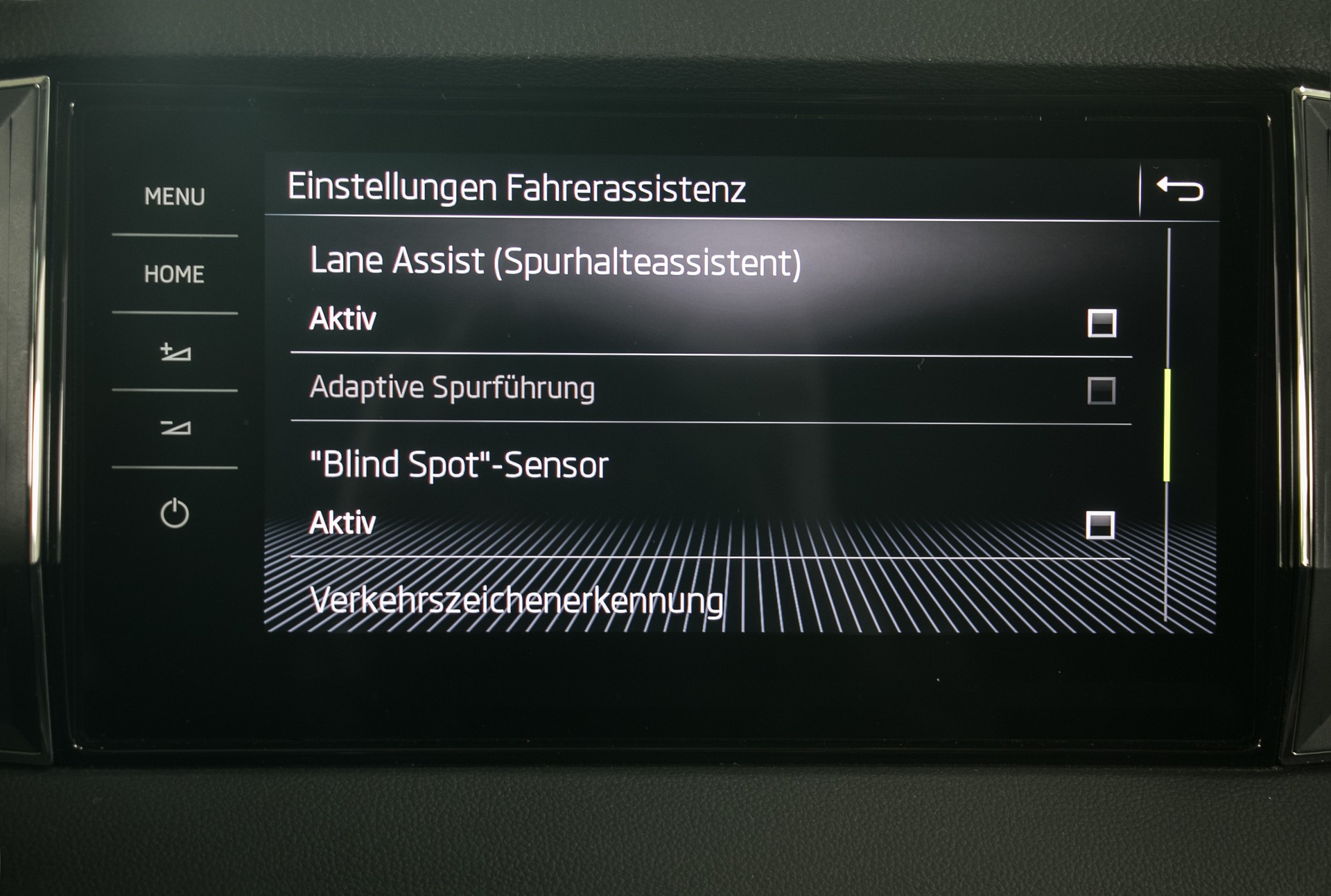 SKODA Karoq 2.0 TDI CR Style 4x4 DSG-image-7