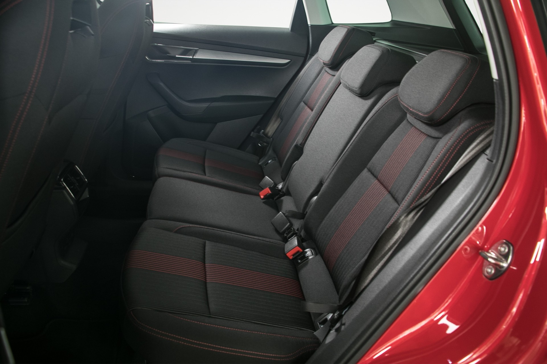 SKODA Karoq 2.0 TDI CR Style 4x4 DSG-image-11