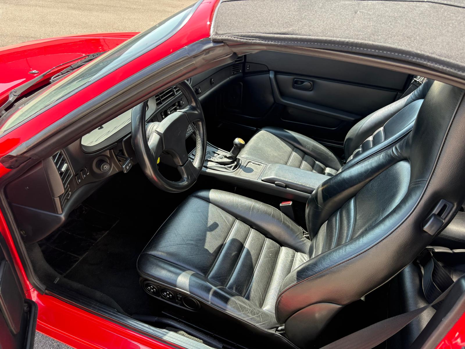 PORSCHE 944 Turbo Cabriolet-image-5