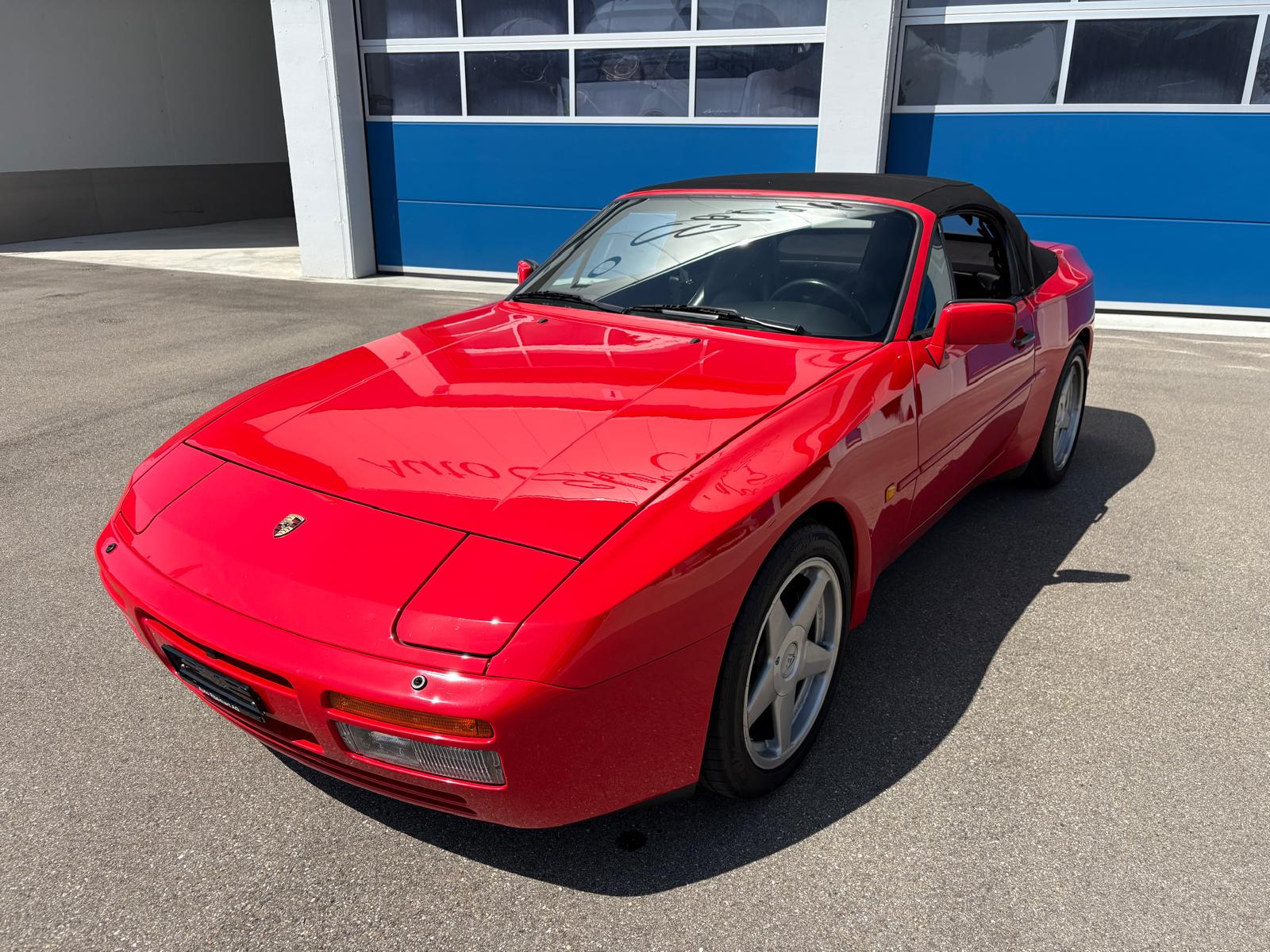 PORSCHE 944 Turbo Cabriolet-image-0