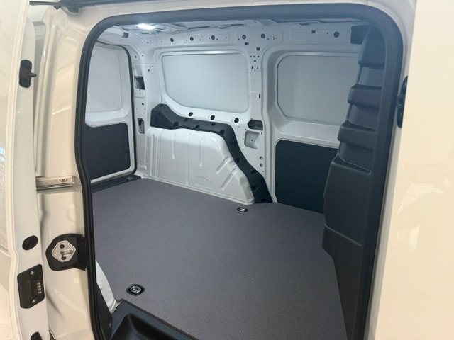 VW Caddy Cargo 1.5TSI Maxi-image-5