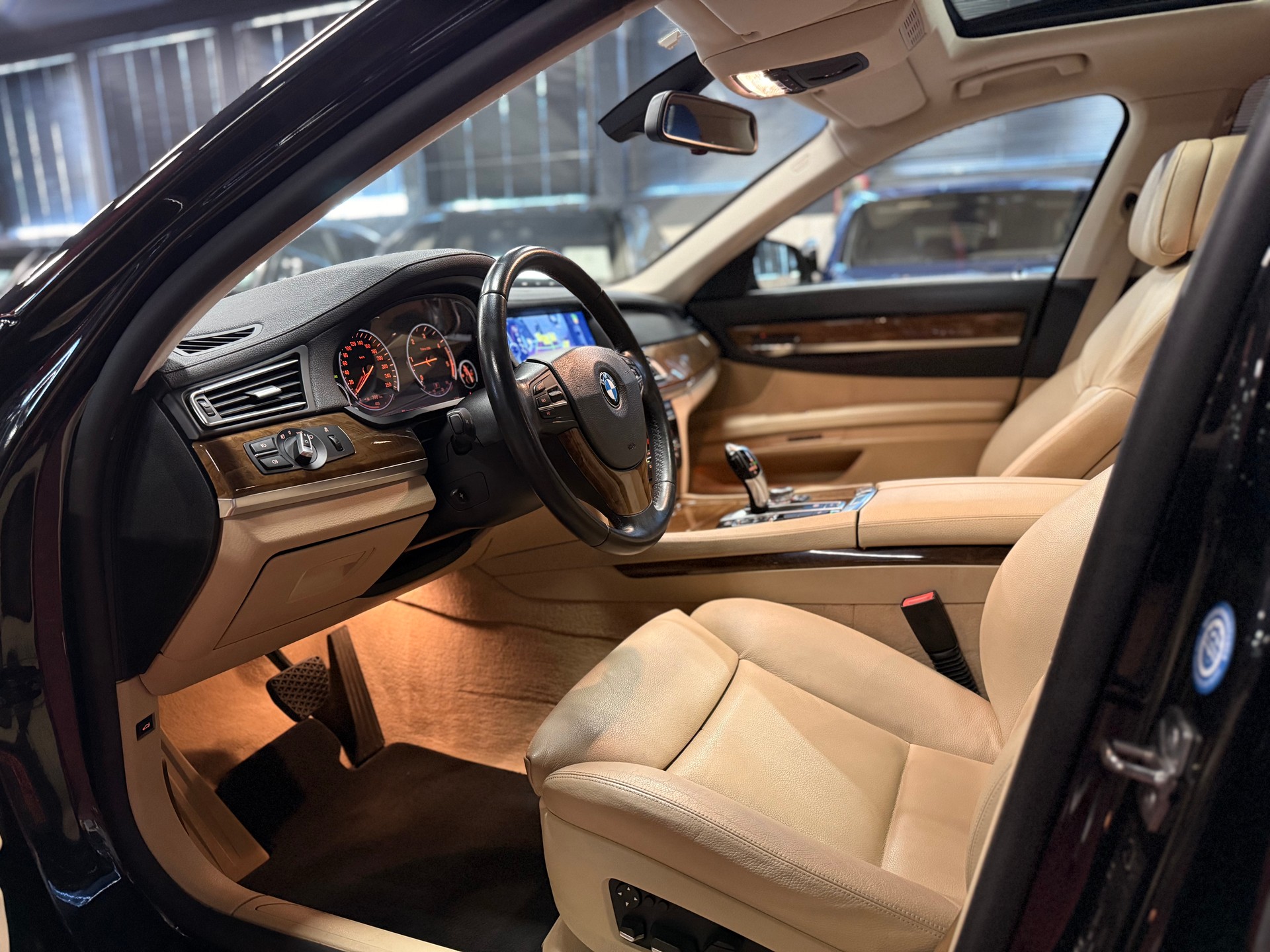 BMW 730d F01 / HAMANN / ** Neuwertiger Zustand **-image-10