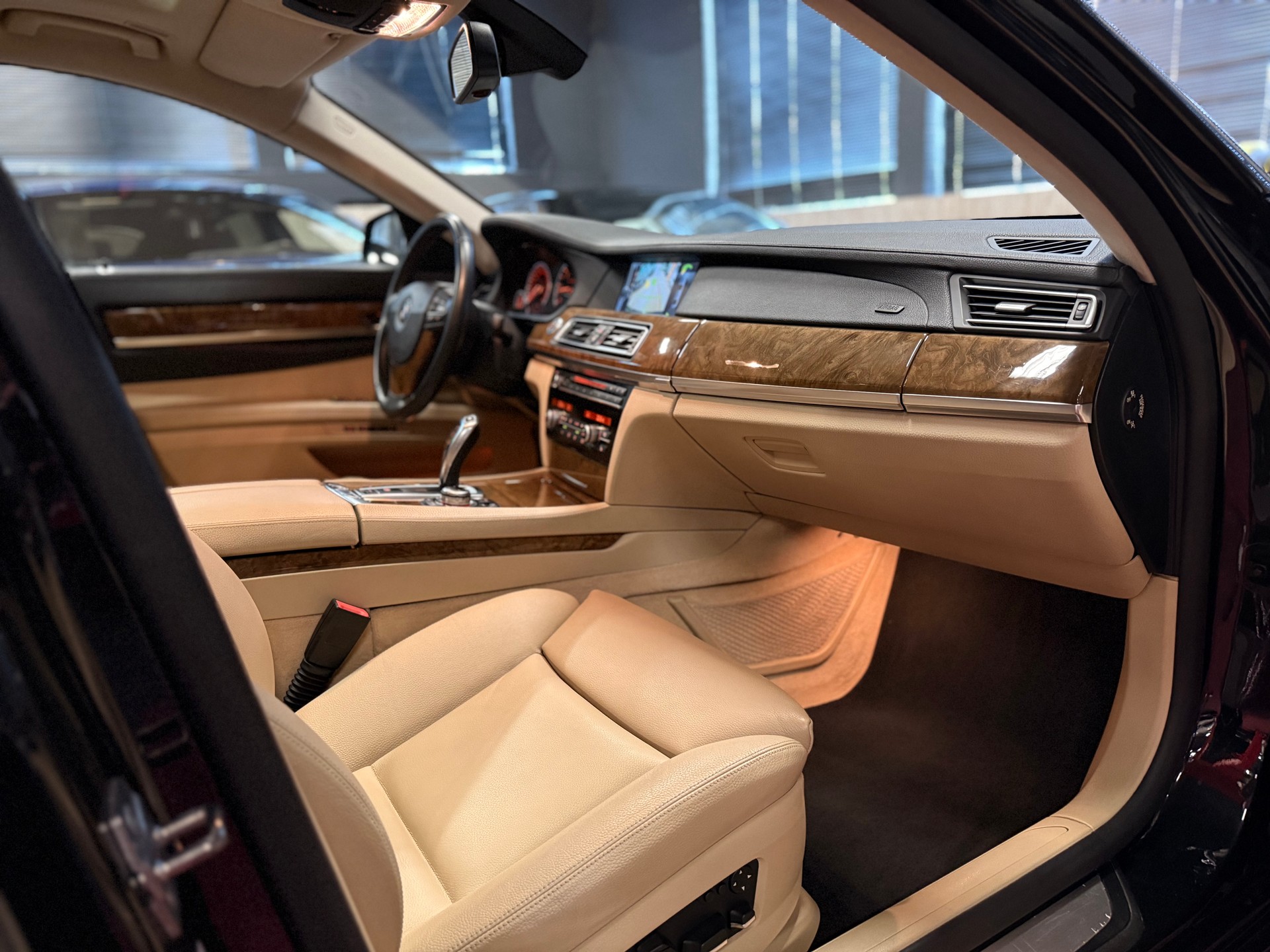 BMW 730d F01 / HAMANN / ** Neuwertiger Zustand **-image-17