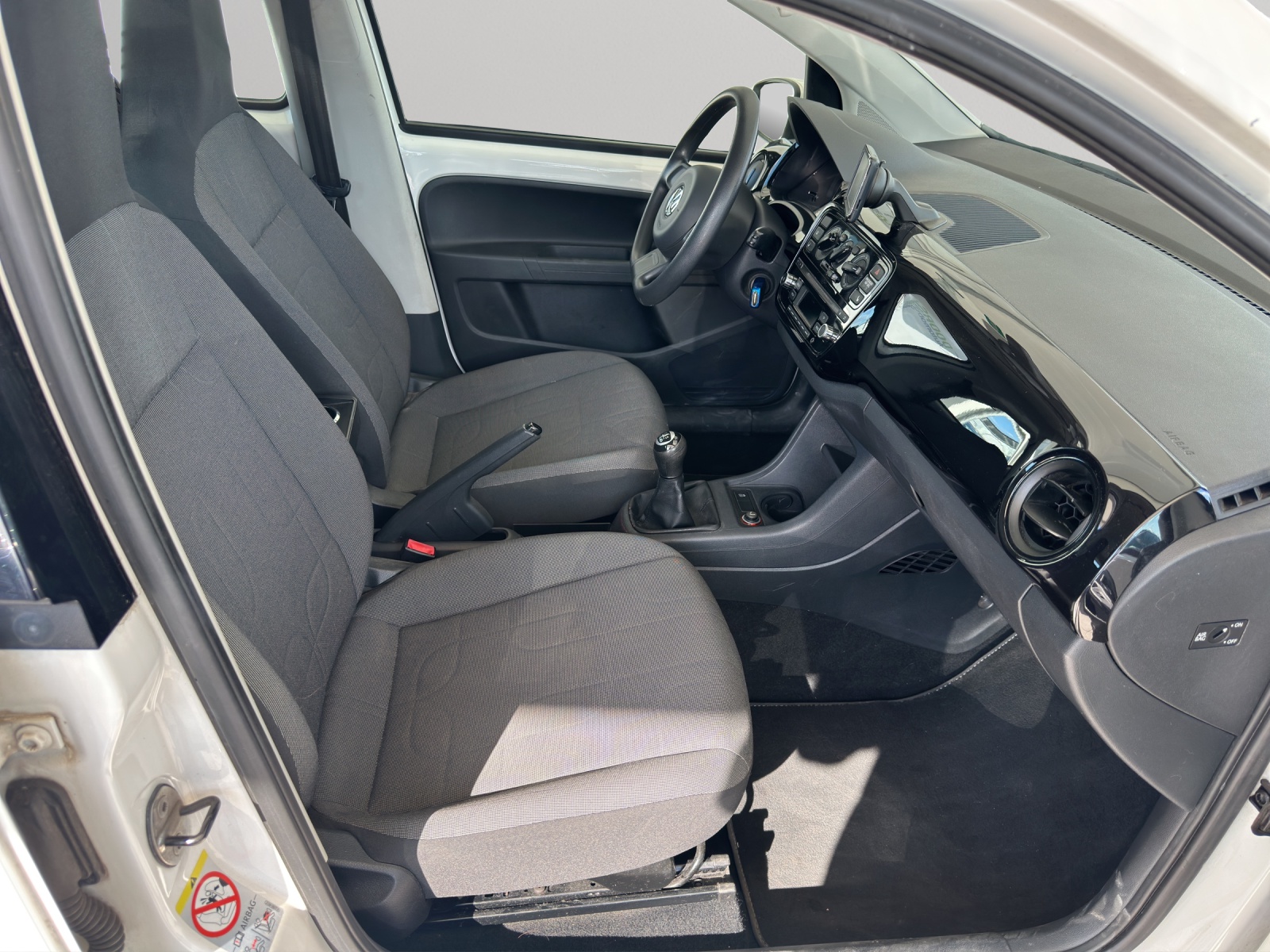 VW Up 1.0 take up-image-11