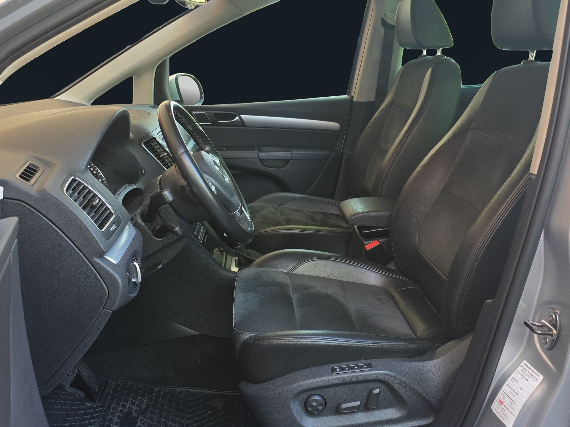 VW Sharan 2.0 TSI Highline DSG, ""6 Plätzer""-image-9