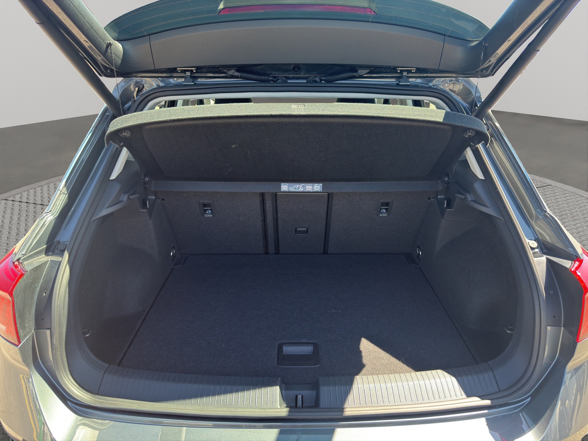 VW T-Roc 1.5 TSI EVO Advance DSG-image-15