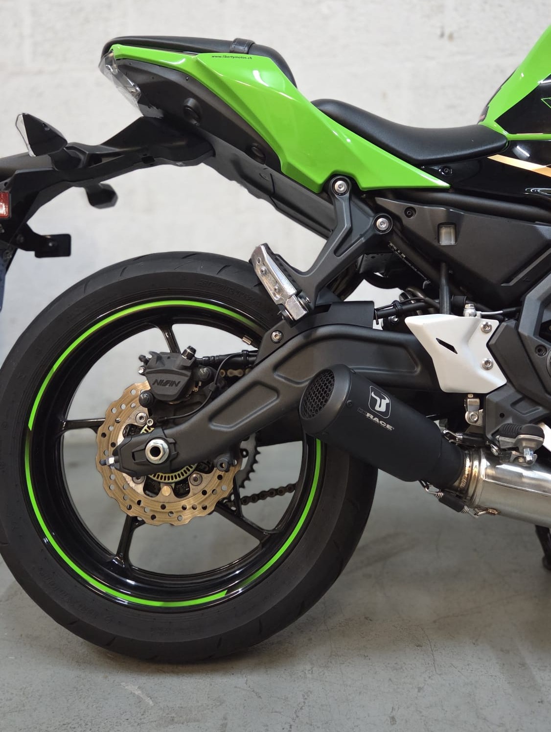 KAWASAKI Ninja 650 ABS (35kW)-showroom-element-2