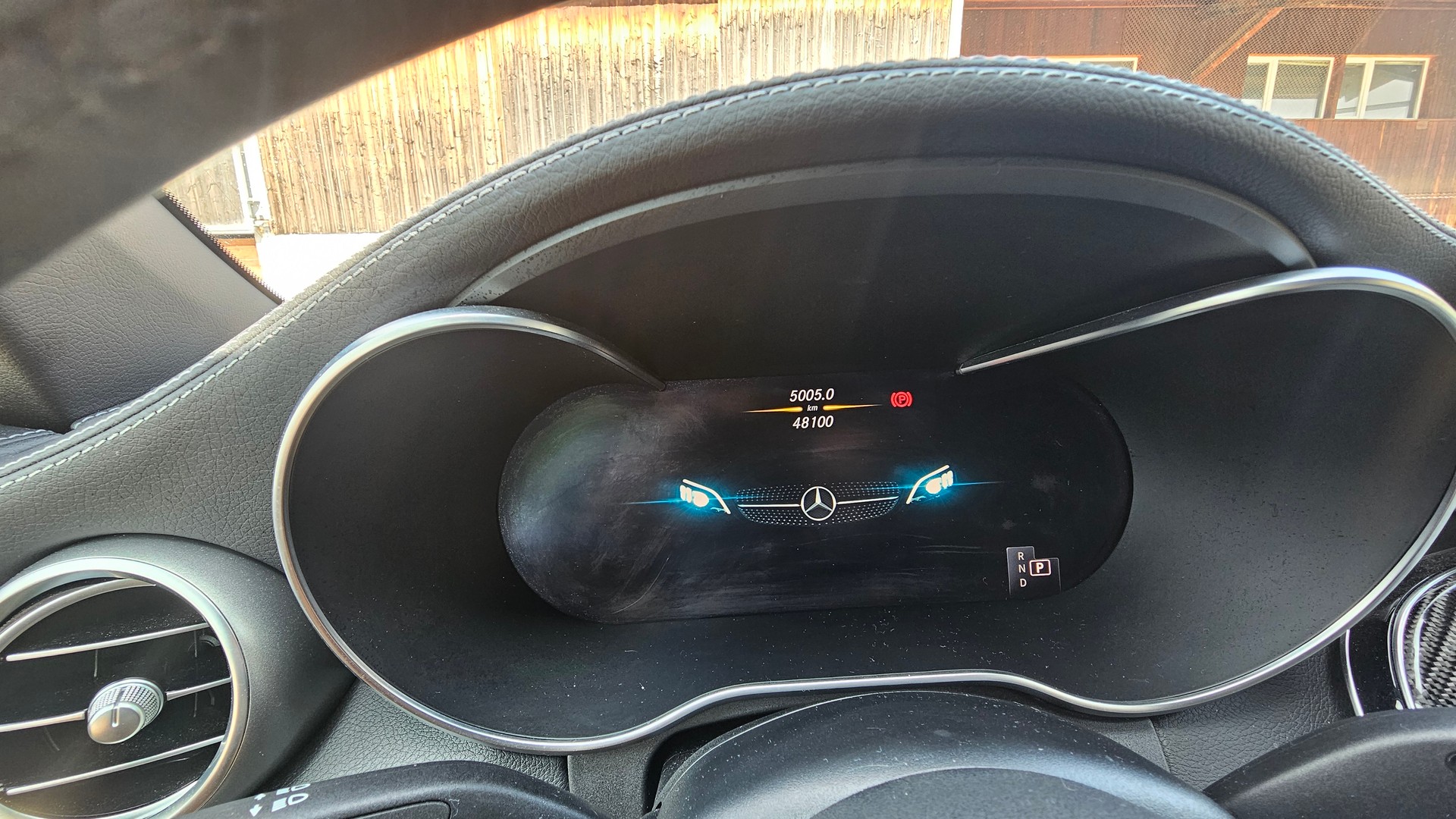 MERCEDES-BENZ C 43 AMG 4matic-image-3