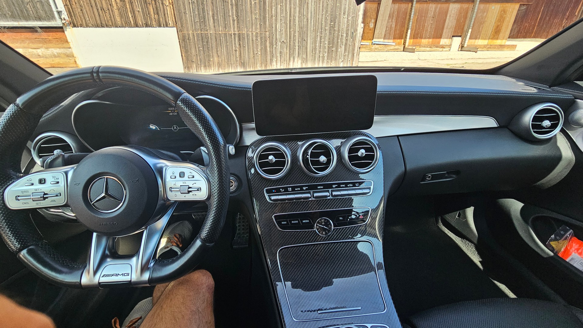 MERCEDES-BENZ C 43 AMG 4matic-image-4