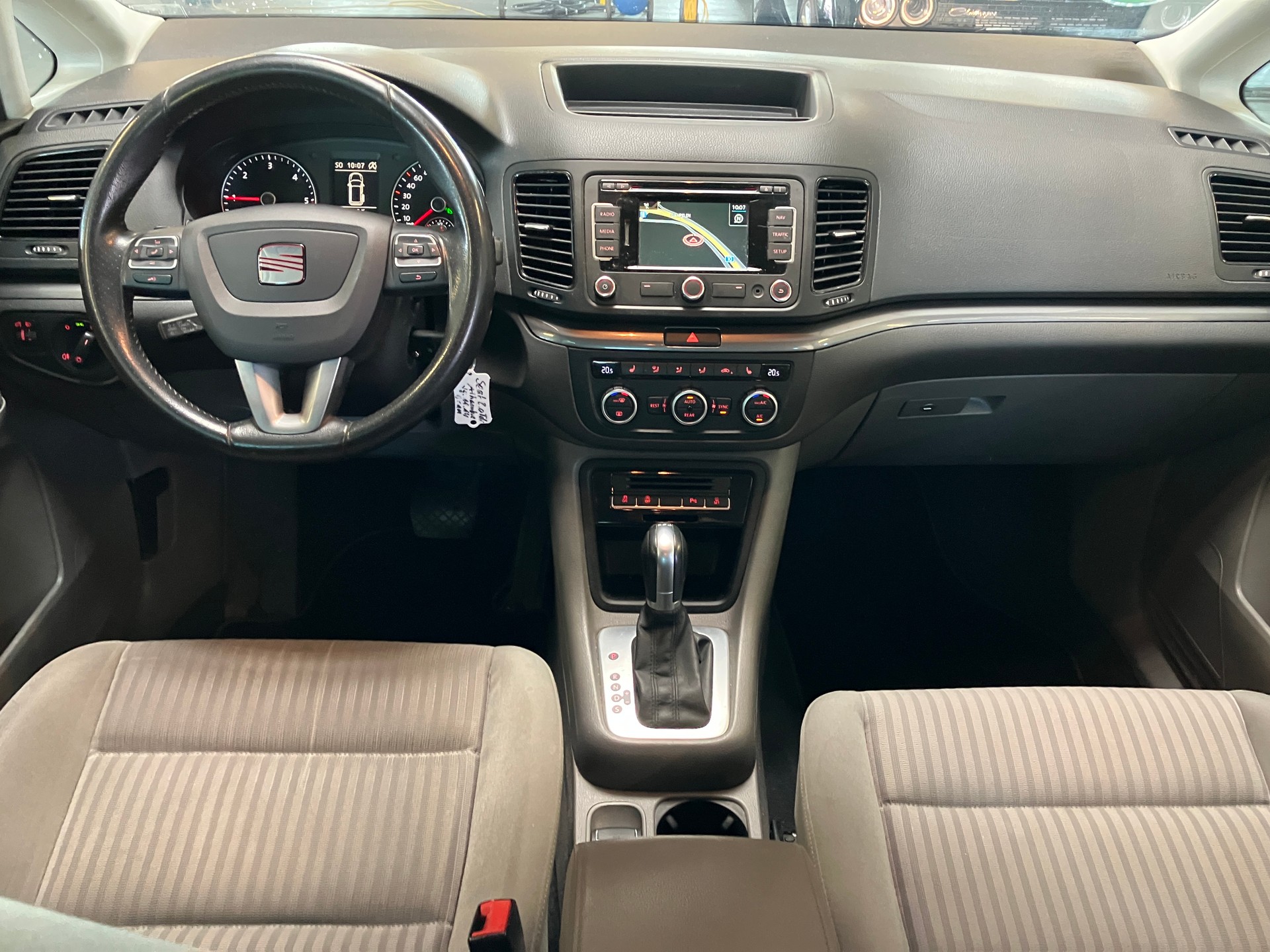 SEAT Alhambra 2.0 TDI Reference Eco DSG-image-25